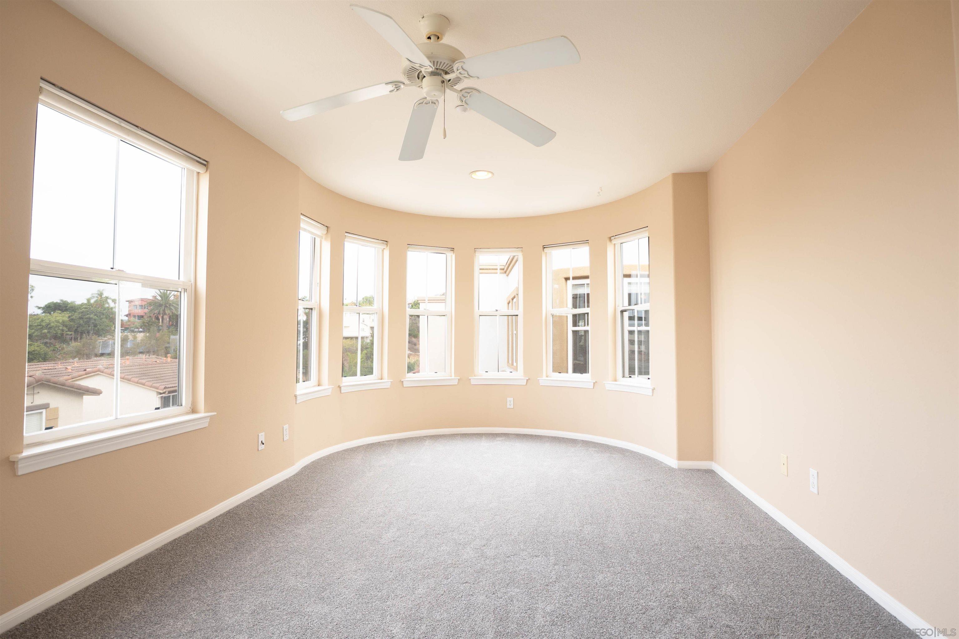 Detail Gallery Image 11 of 32 For 3141  Harbor Ridge Ln, San Diego,  CA 92103 - 3 Beds | 2/1 Baths