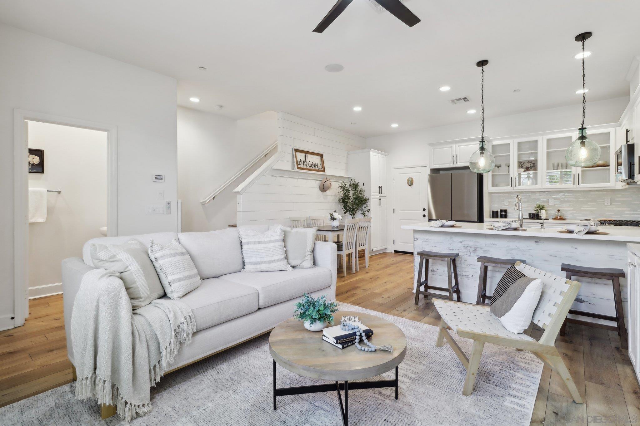 Detail Gallery Image 1 of 1 For 1985  Paseo Cultura  #64,  Chula Vista,  CA 91913 - 3 Beds | 2/1 Baths