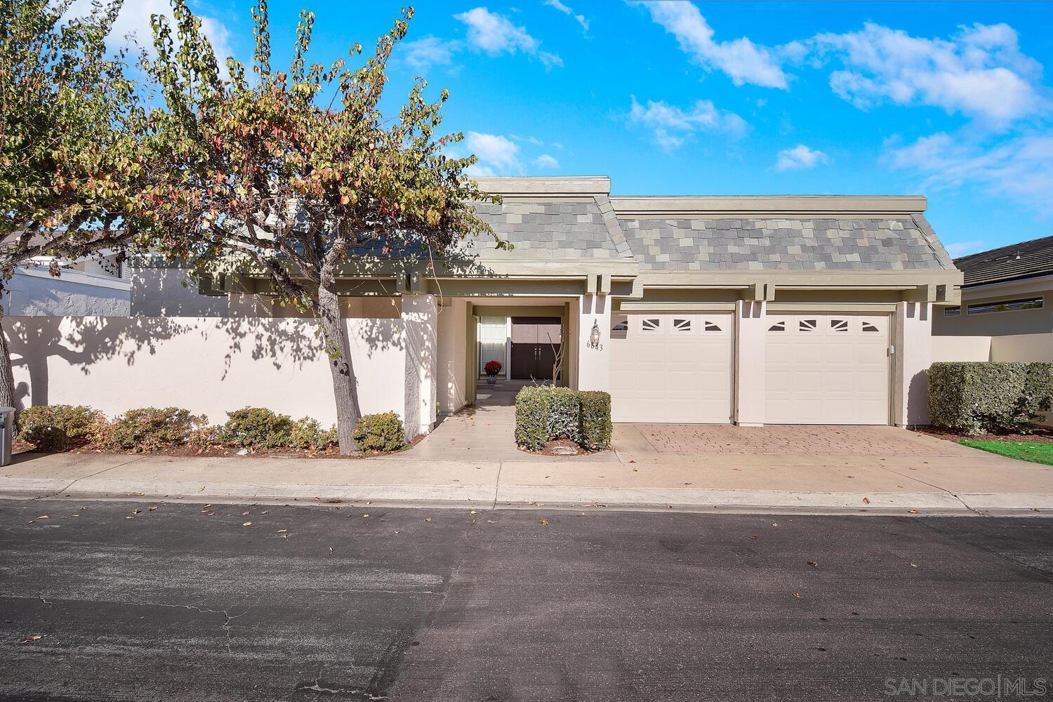 Detail Gallery Image 1 of 1 For 6643  Caminito Hermitage, La Jolla,  CA 92037 - 4 Beds | 3 Baths