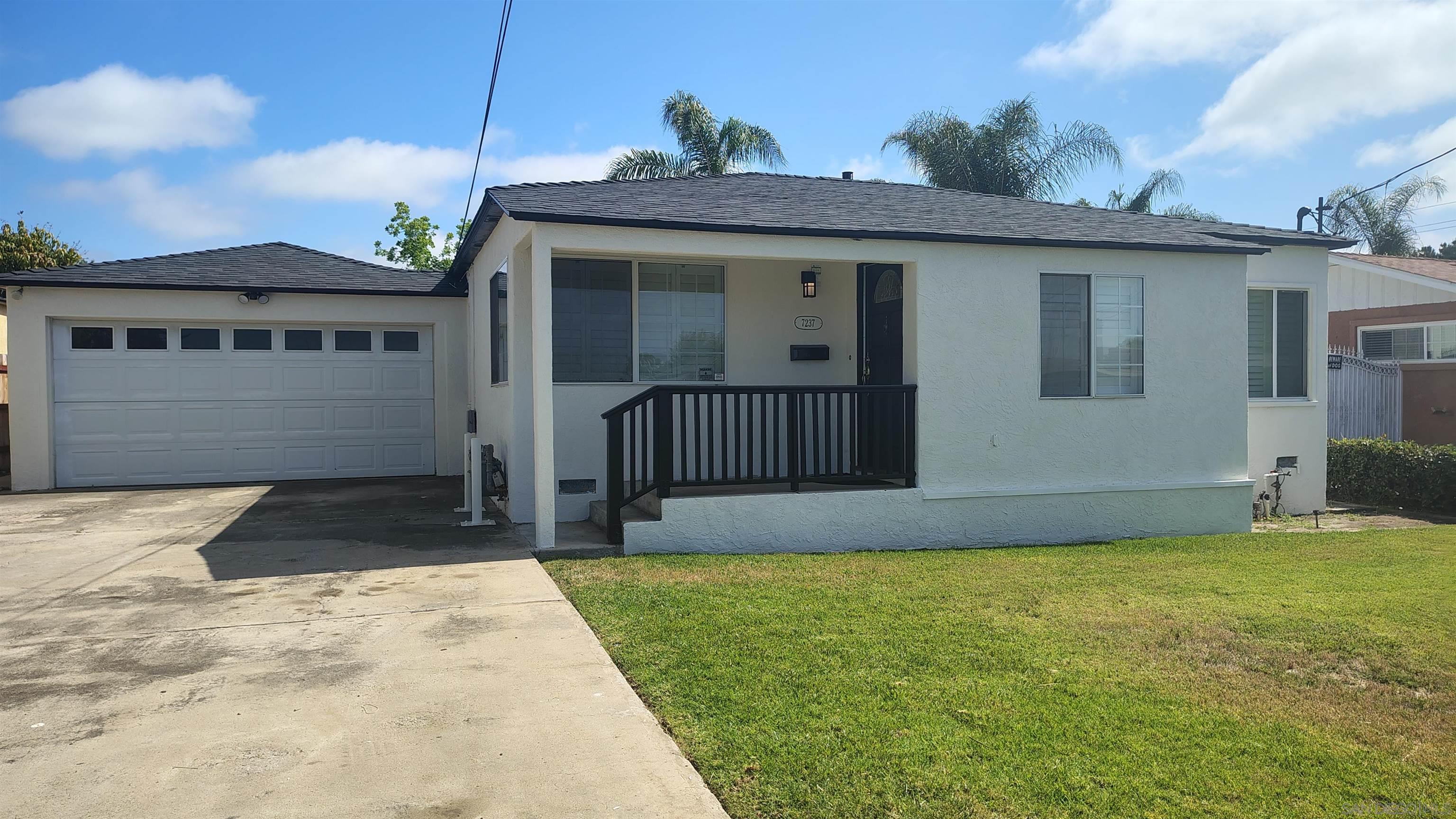 Detail Gallery Image 1 of 1 For 7237  San Miguel Ave, Lemon Grove,  CA 91945 - 2 Beds | 2 Baths