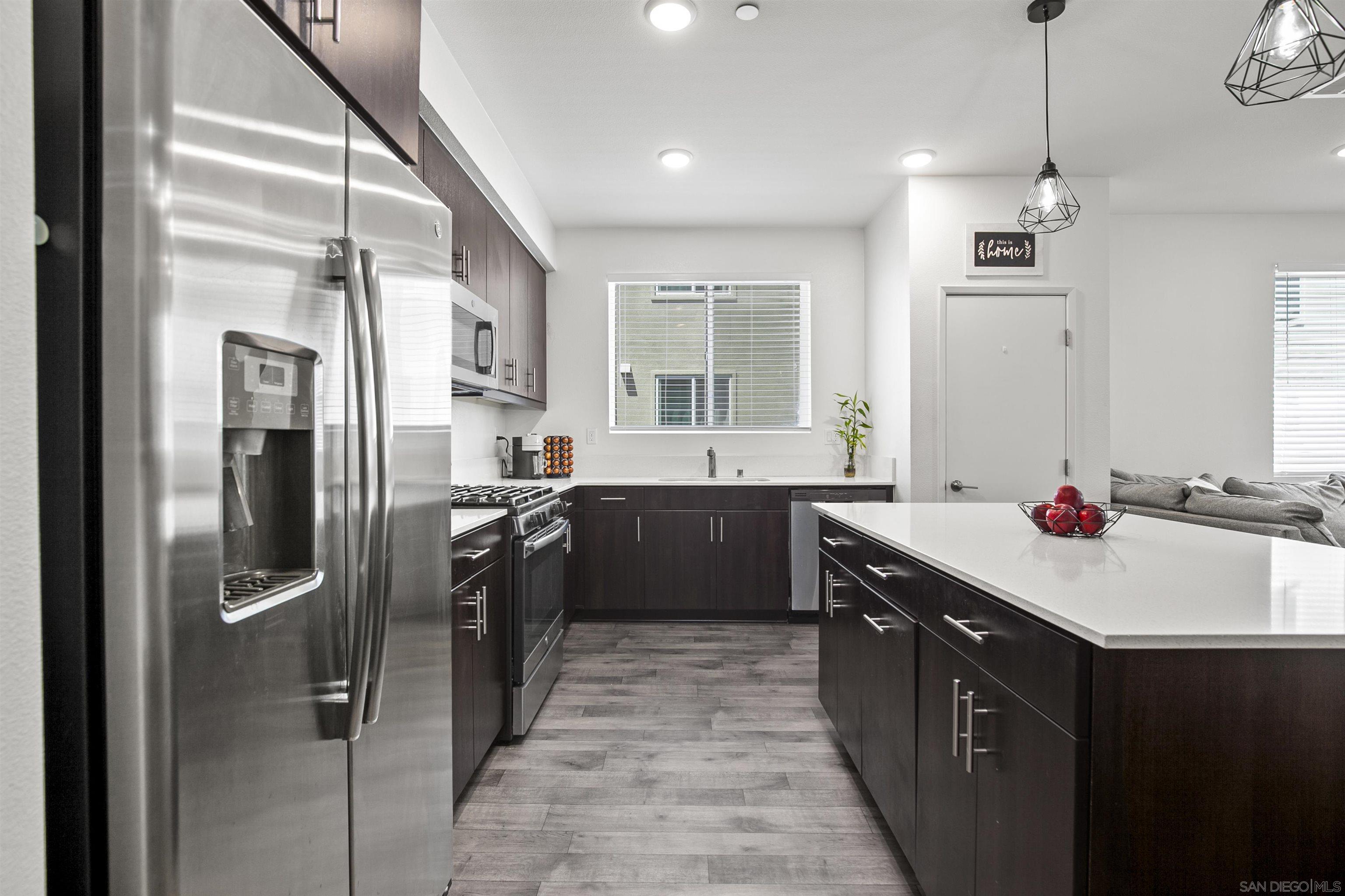 Detail Gallery Image 5 of 43 For 5402  Sand Arch Ln 199  #199,  San Diego,  CA 92154 - 2 Beds | 2/1 Baths