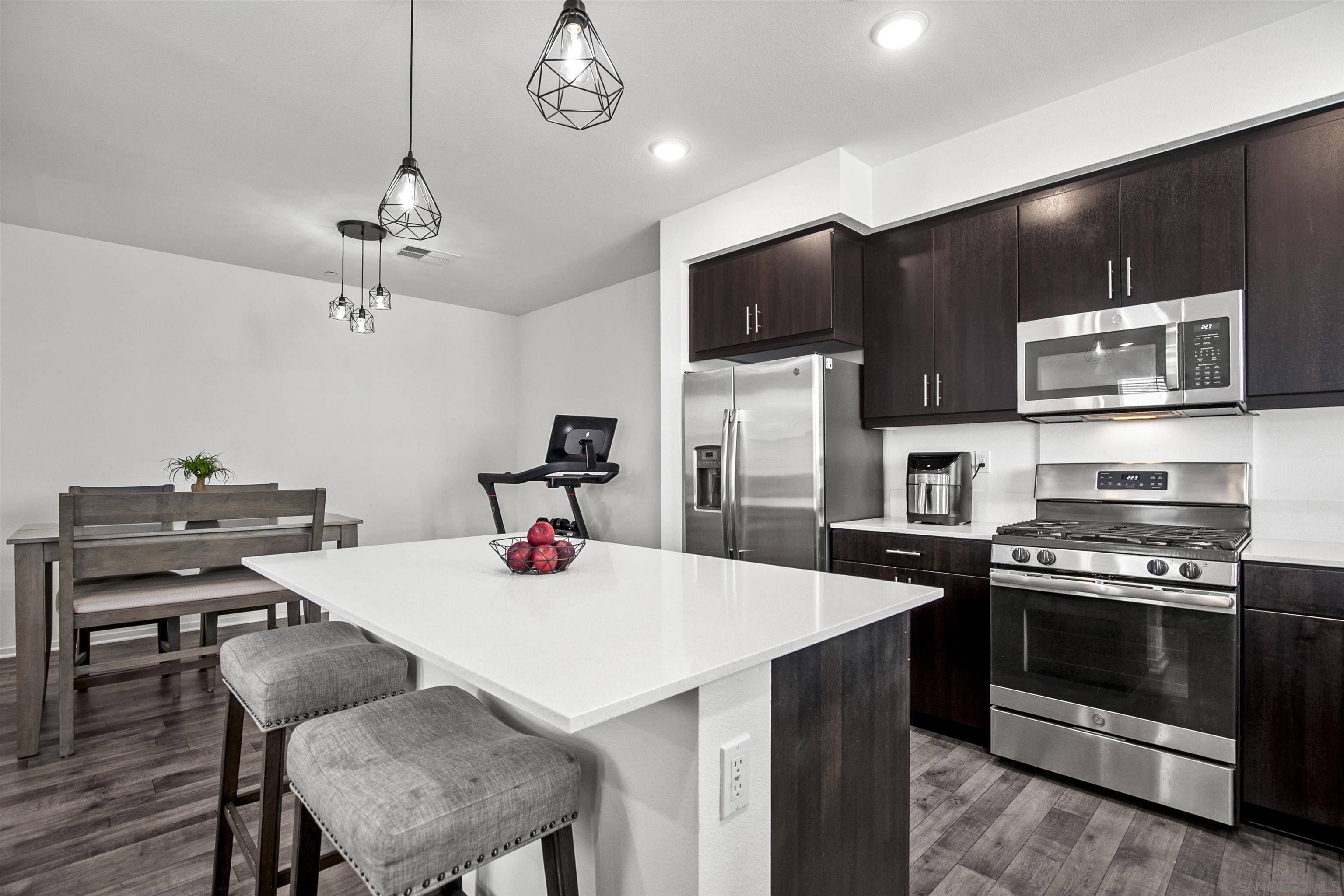 Detail Gallery Image 8 of 43 For 5402  Sand Arch Ln 199  #199,  San Diego,  CA 92154 - 2 Beds | 2/1 Baths