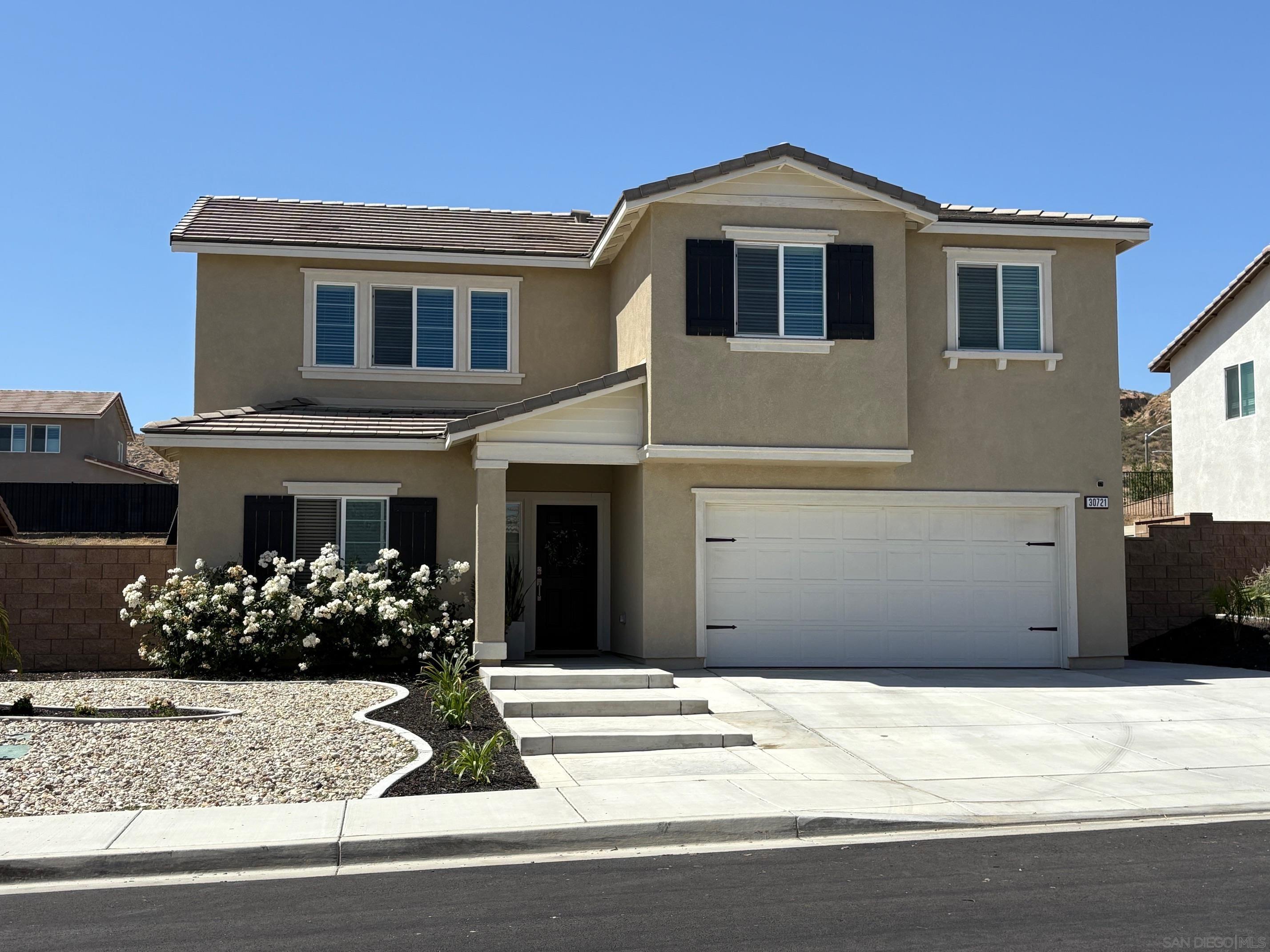 Detail Gallery Image 1 of 1 For 30721  Hawkscrest Drive, Winchester,  CA 92596 - 5 Beds | 2/1 Baths