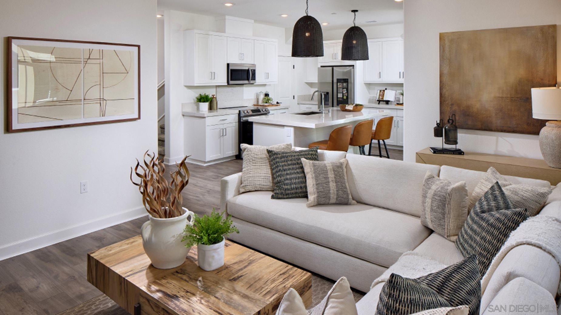 Detail Gallery Image 6 of 19 For 852  Makani Street  #7,  Chula Vista,  CA 91911 - 2 Beds | 2/1 Baths