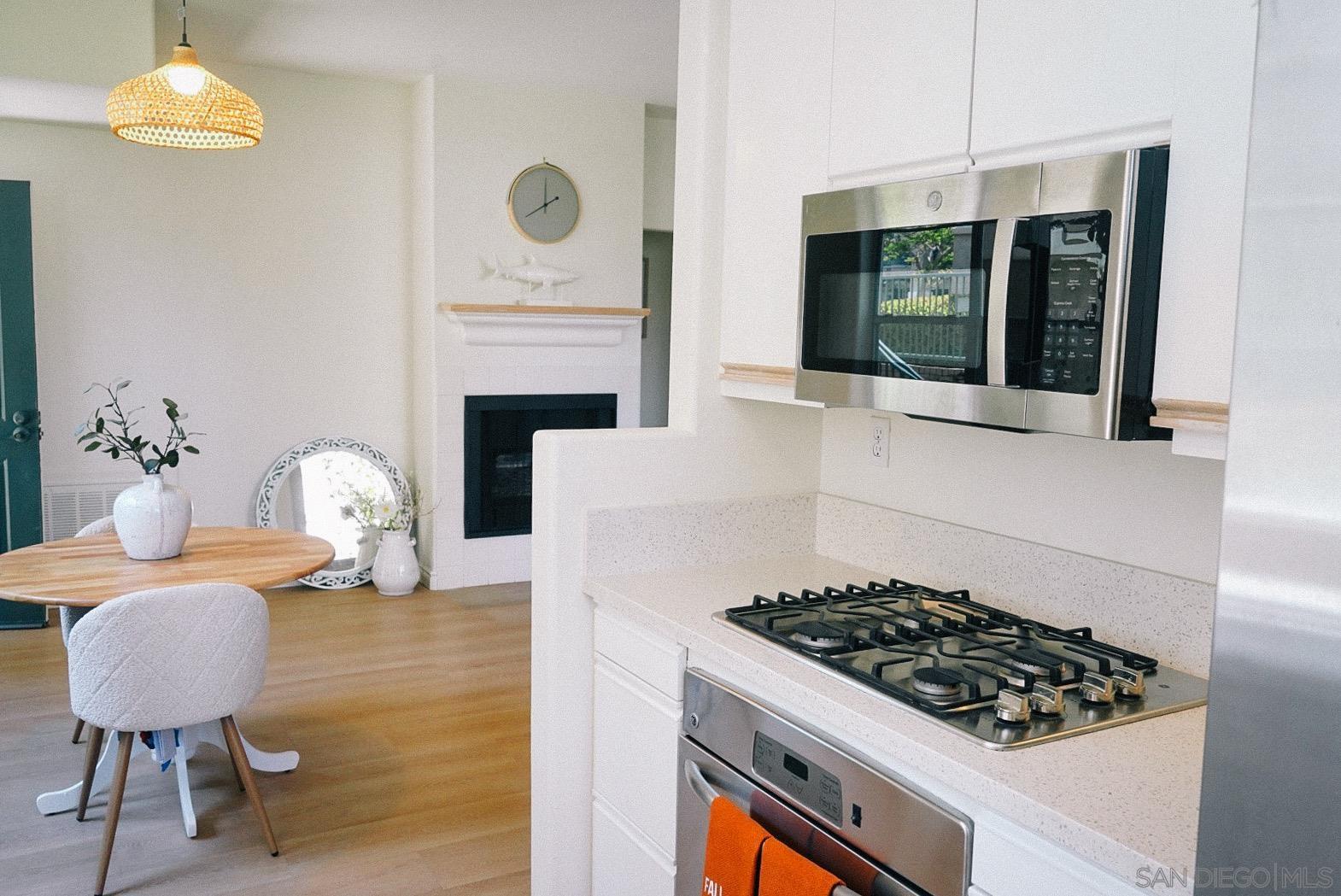 Detail Gallery Image 10 of 31 For 3537  Caminito El Rincon  #259,  San Diego,  CA 92130 - 2 Beds | 2 Baths