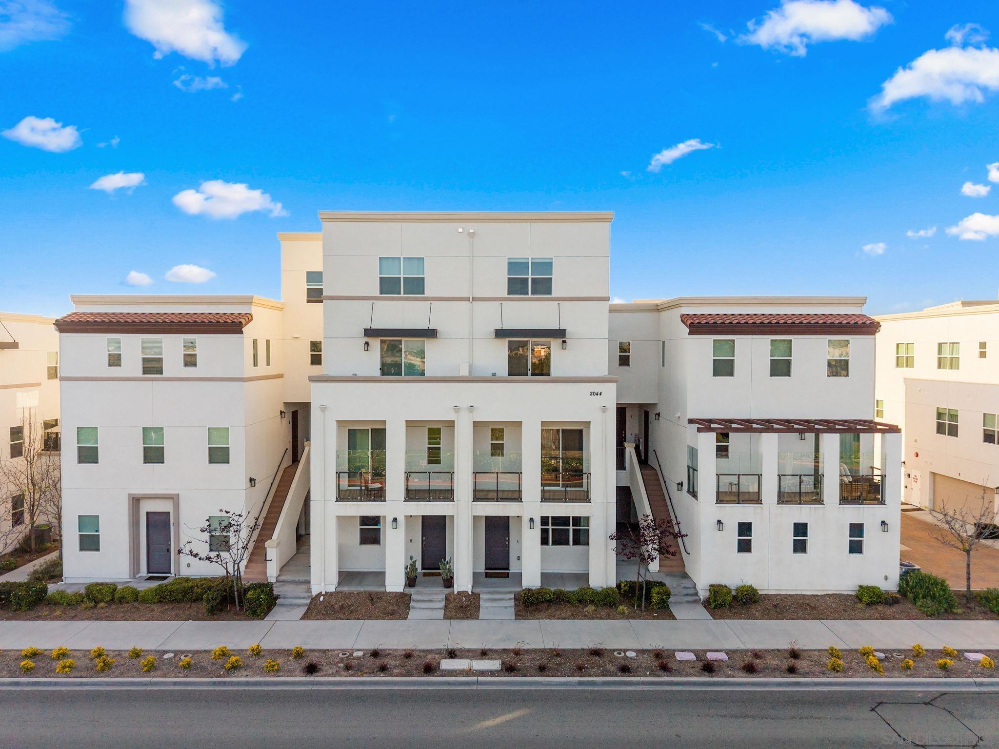 Detail Gallery Image 1 of 1 For 2044  Luzon Lane  #4,  Chula Vista,  CA 91915 - 4 Beds | 4 Baths