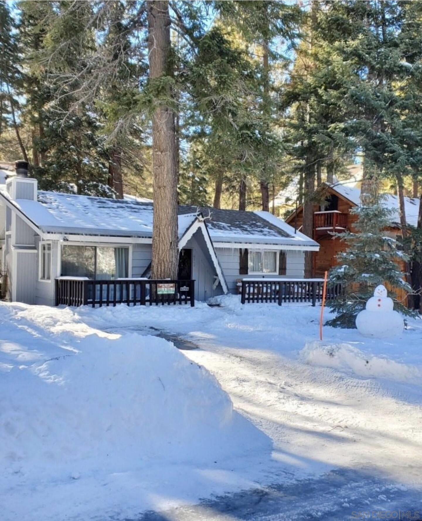 Detail Gallery Image 4 of 11 For 43785  Sand Canyon Rd, Big Bear Lake,  CA 92315 - 2 Beds | 2 Baths