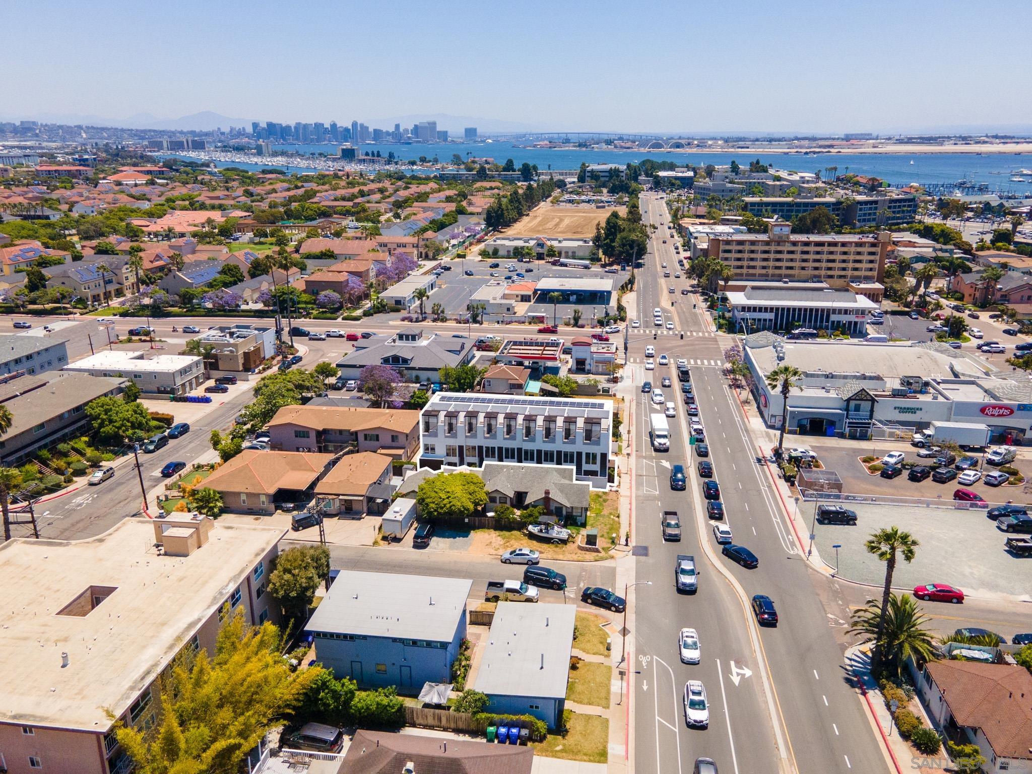 Detail Gallery Image 2 of 13 For 3046  Nimitz Boulevard, San Diego,  CA 92106 - – Beds | – Baths