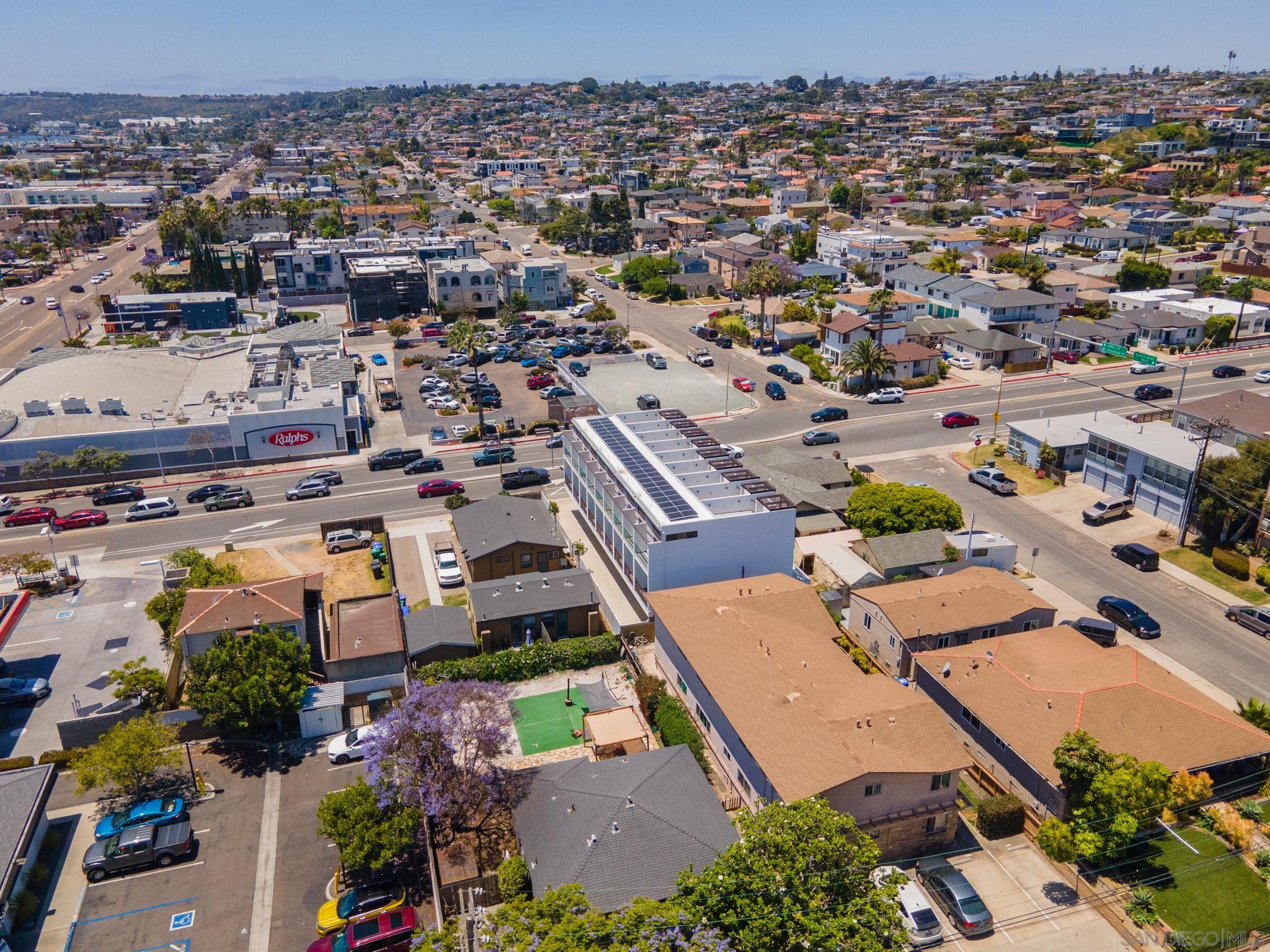 Detail Gallery Image 10 of 13 For 3046  Nimitz Boulevard, San Diego,  CA 92106 - – Beds | – Baths