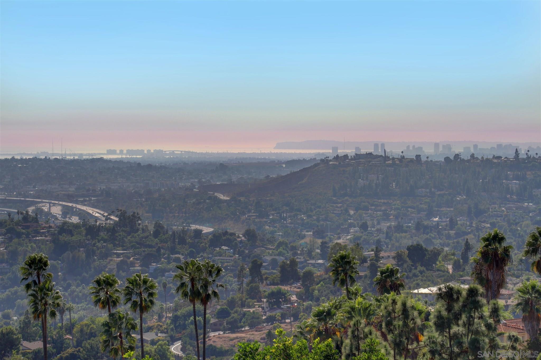 Detail Gallery Image 10 of 36 For 9918  Heavenly Way, La Mesa,  CA 91941 - 6 Beds | 4/1 Baths