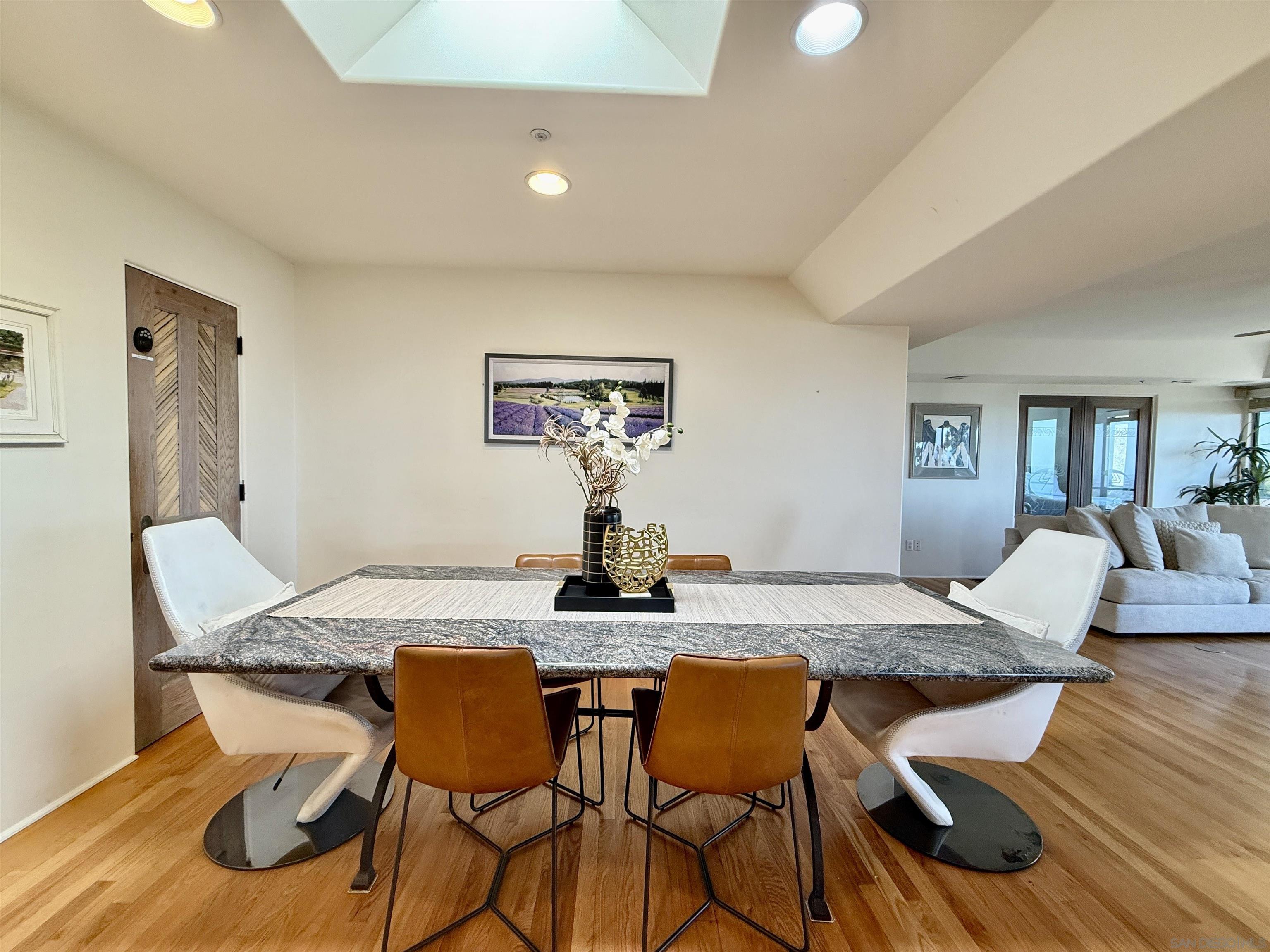 Detail Gallery Image 17 of 36 For 9918  Heavenly Way, La Mesa,  CA 91941 - 6 Beds | 4/1 Baths