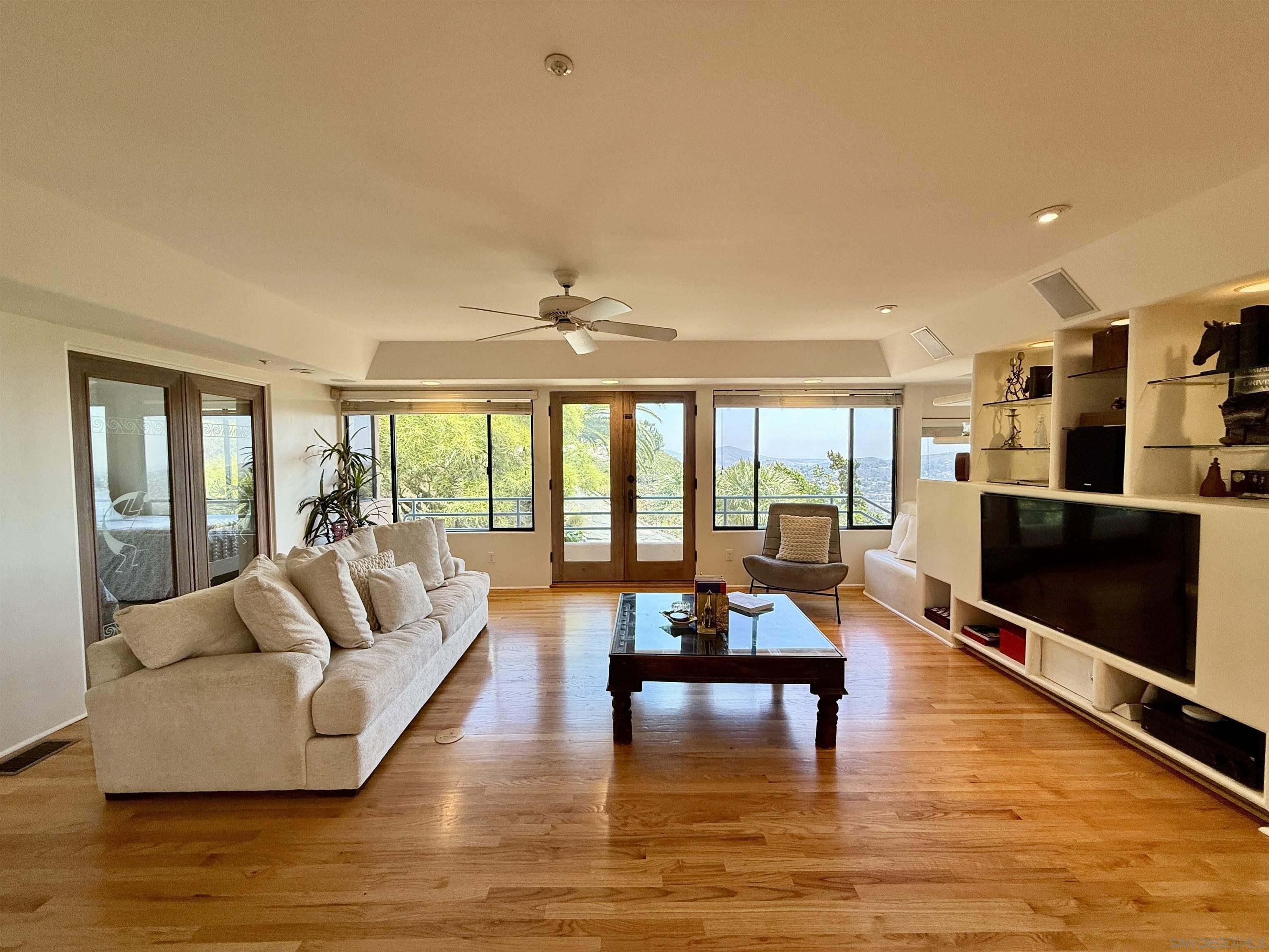 Detail Gallery Image 18 of 36 For 9918  Heavenly Way, La Mesa,  CA 91941 - 6 Beds | 4/1 Baths