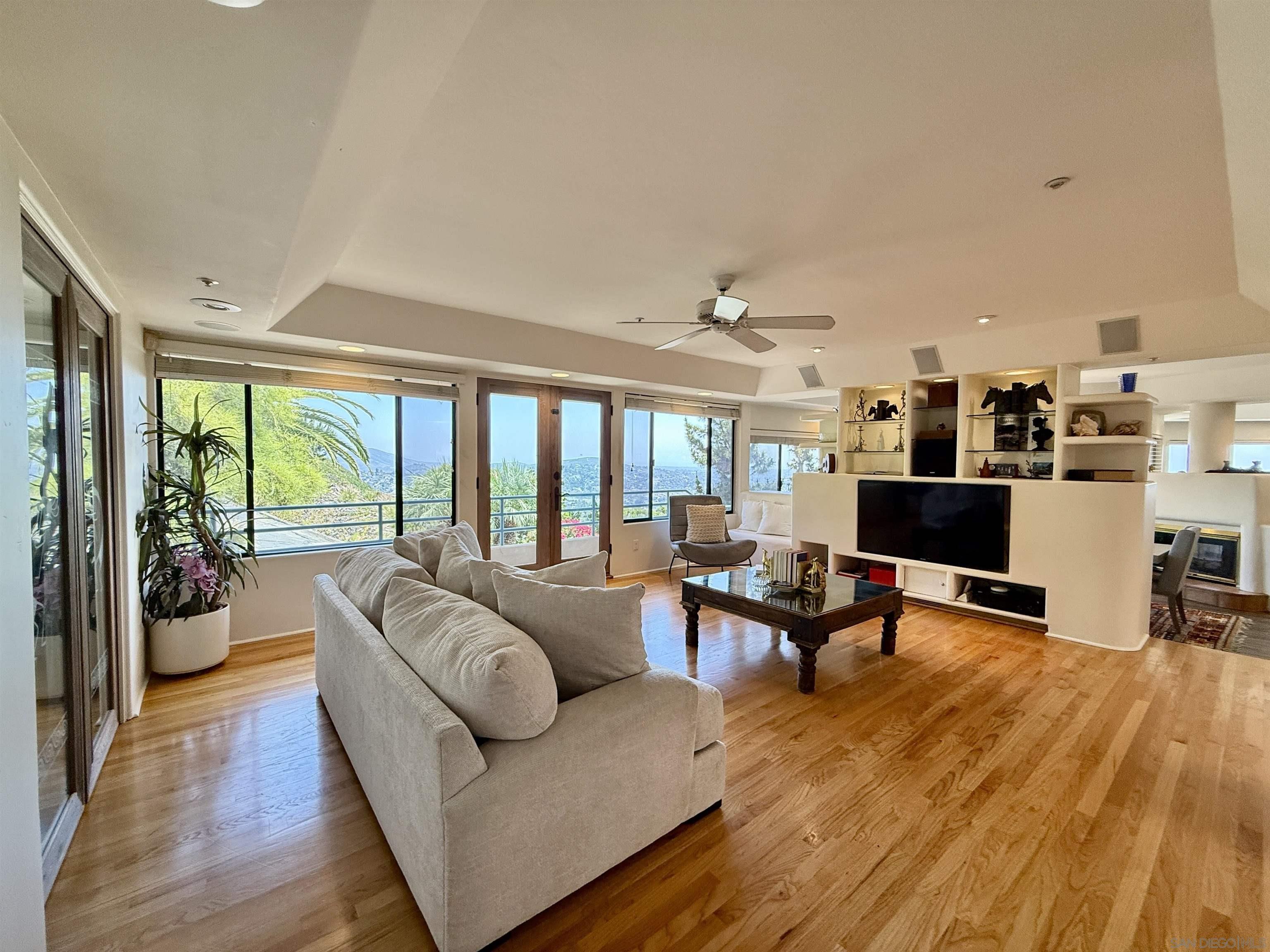 Detail Gallery Image 19 of 36 For 9918  Heavenly Way, La Mesa,  CA 91941 - 6 Beds | 4/1 Baths