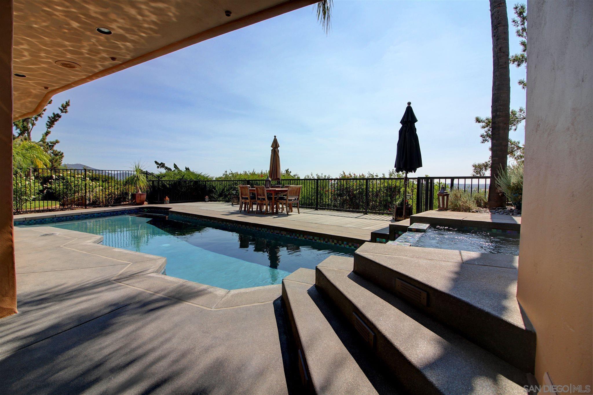 Detail Gallery Image 31 of 36 For 9918  Heavenly Way, La Mesa,  CA 91941 - 6 Beds | 4/1 Baths