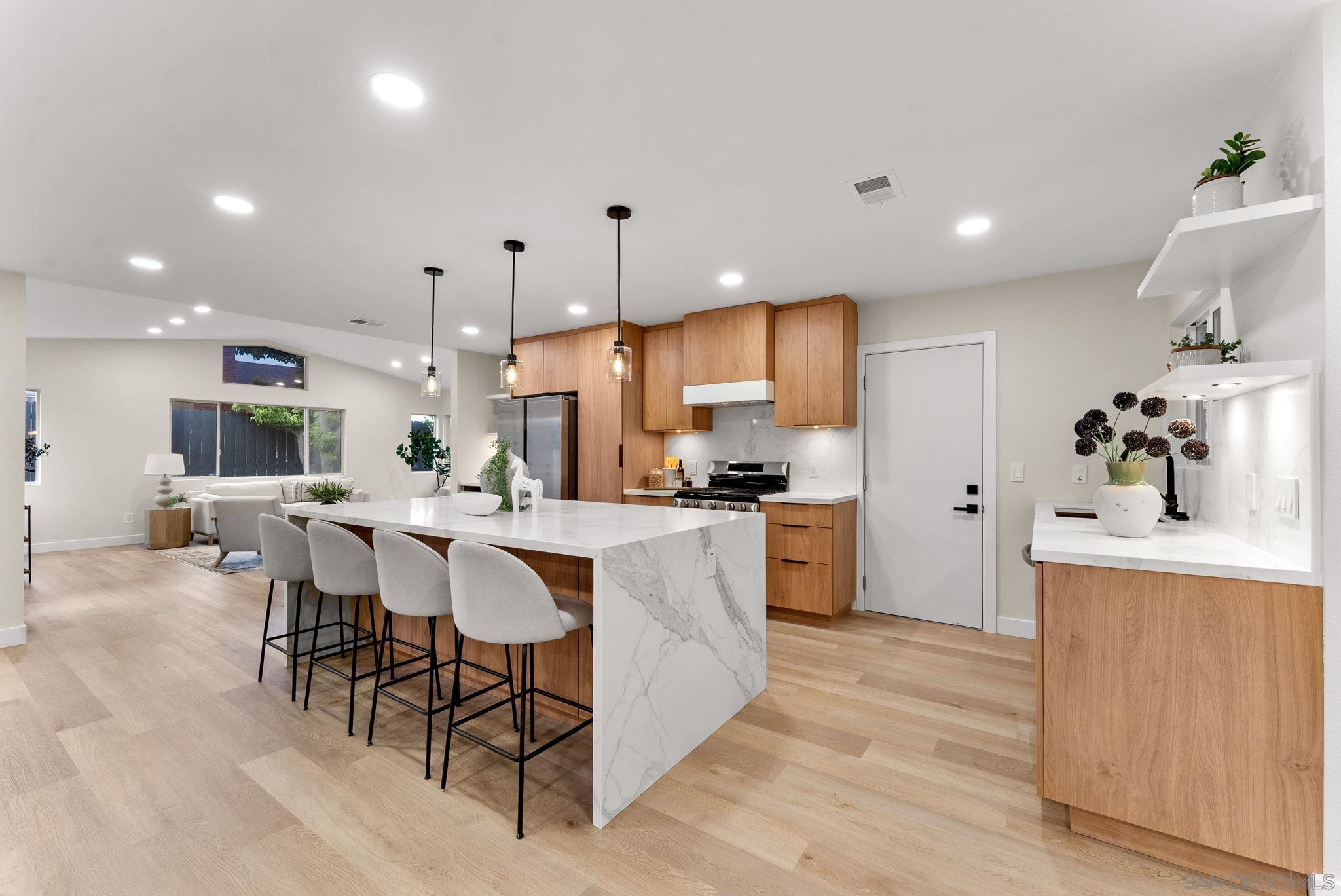 Detail Gallery Image 1 of 1 For 2415  Galahad Rd., San Diego,  CA 92123 - 3 Beds | 2 Baths