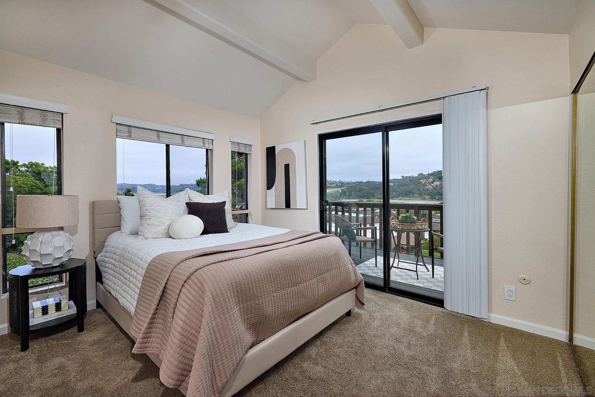 Detail Gallery Image 1 of 1 For 2428  Caminito Ocean Cv, Cardiff By The Sea,  CA 92007 - 2 Beds | 1/1 Baths