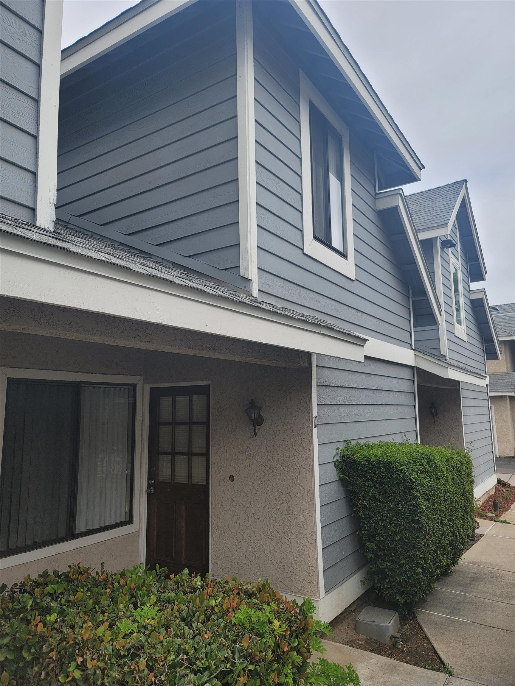 Detail Gallery Image 2 of 41 For 13230  Johannesberg Way  #10,  Poway,  CA 92064 - 3 Beds | 2/1 Baths