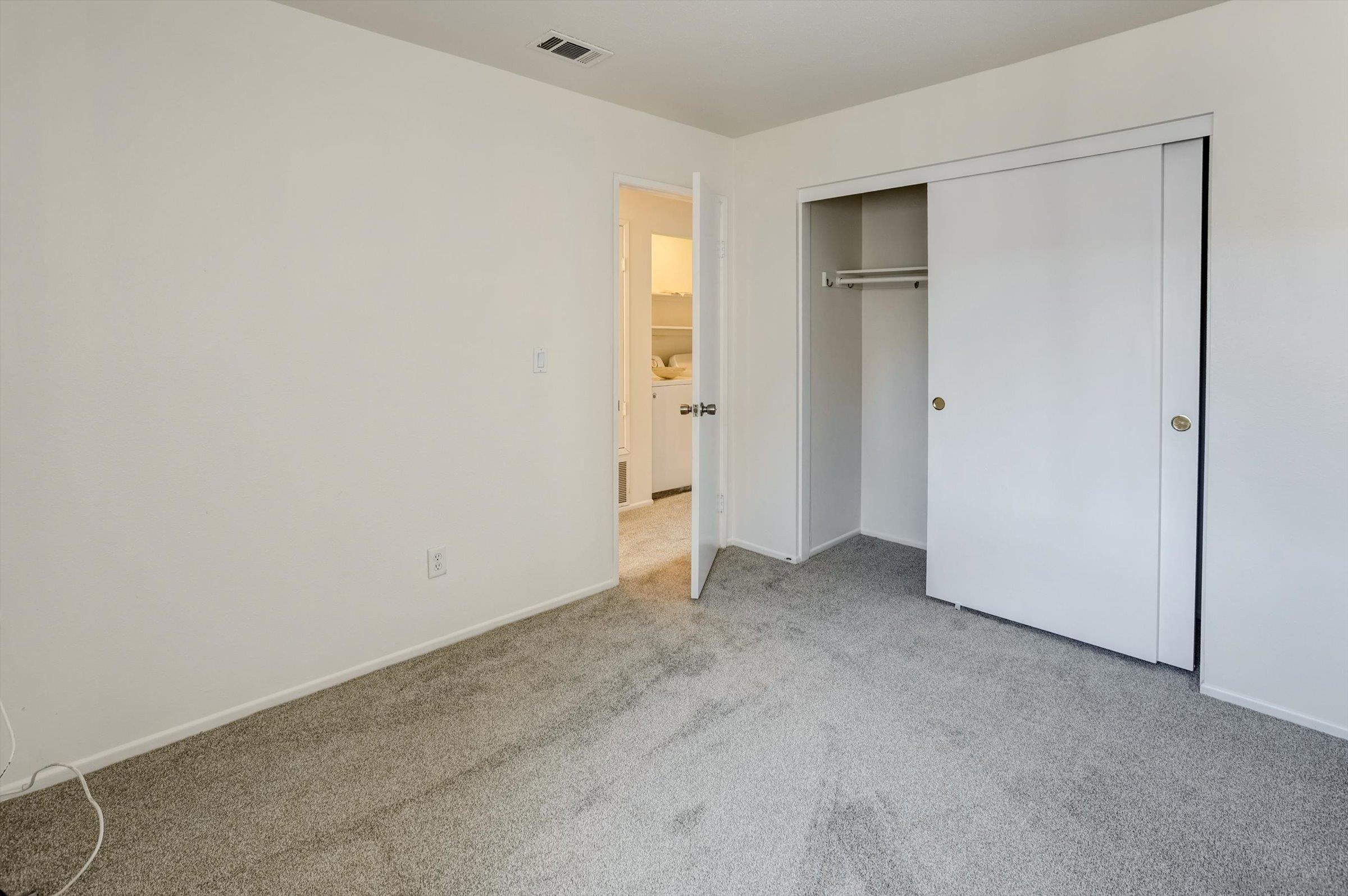 Detail Gallery Image 35 of 41 For 13230  Johannesberg Way  #10,  Poway,  CA 92064 - 3 Beds | 2/1 Baths