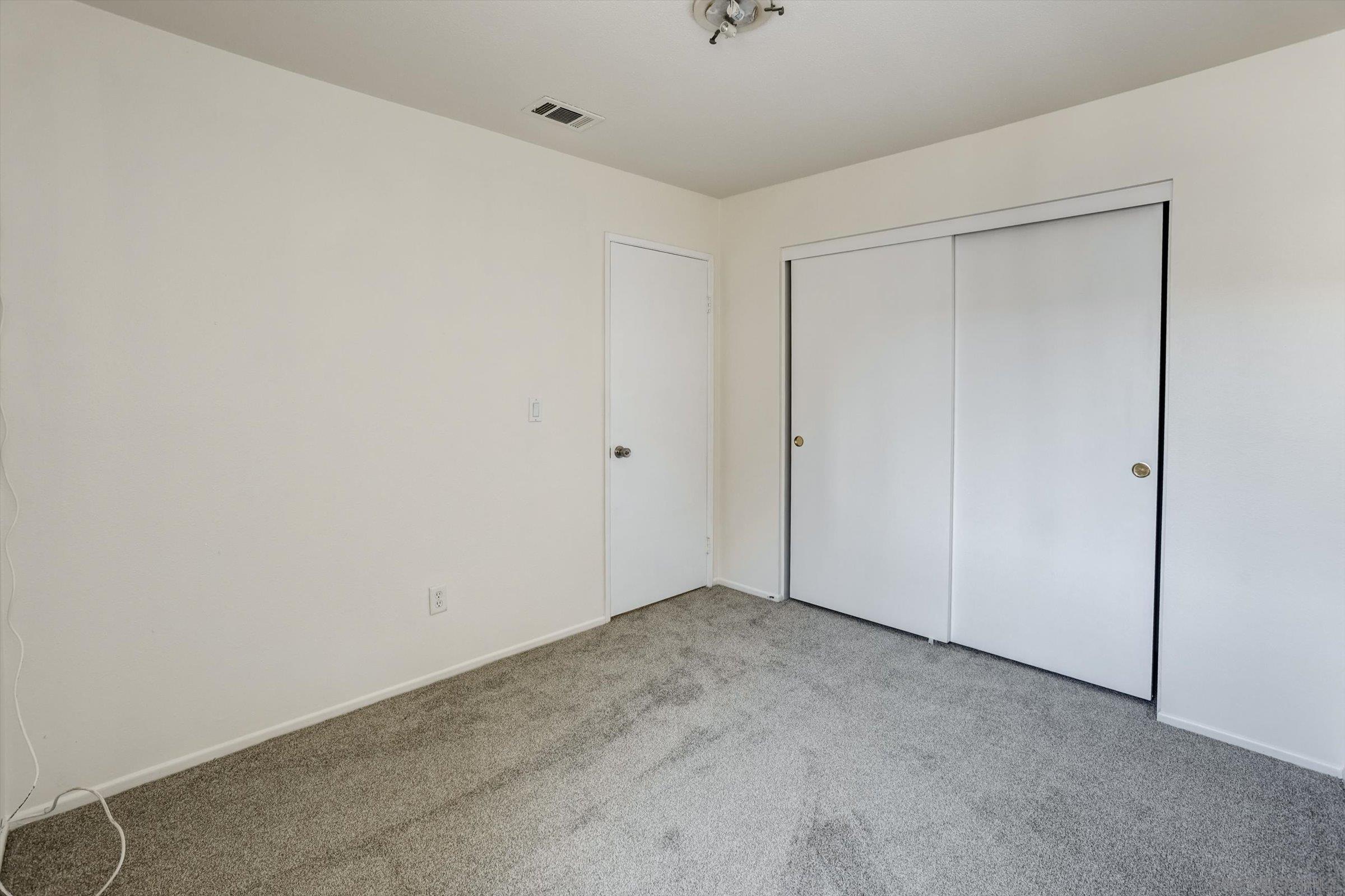 Detail Gallery Image 36 of 41 For 13230  Johannesberg Way  #10,  Poway,  CA 92064 - 3 Beds | 2/1 Baths