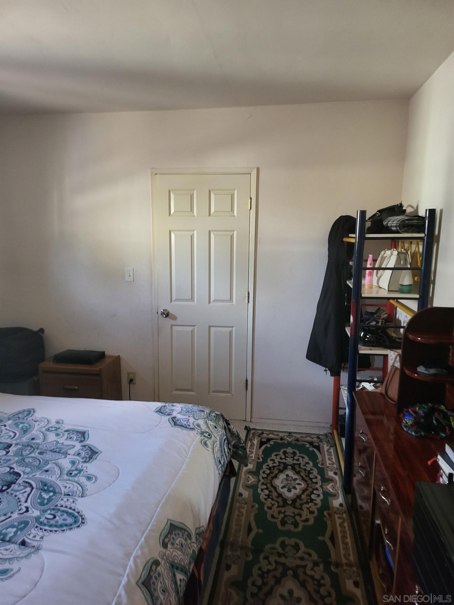 Detail Gallery Image 4 of 6 For Highland  Ave., San Diego,  CA 92105 - – Beds | – Baths