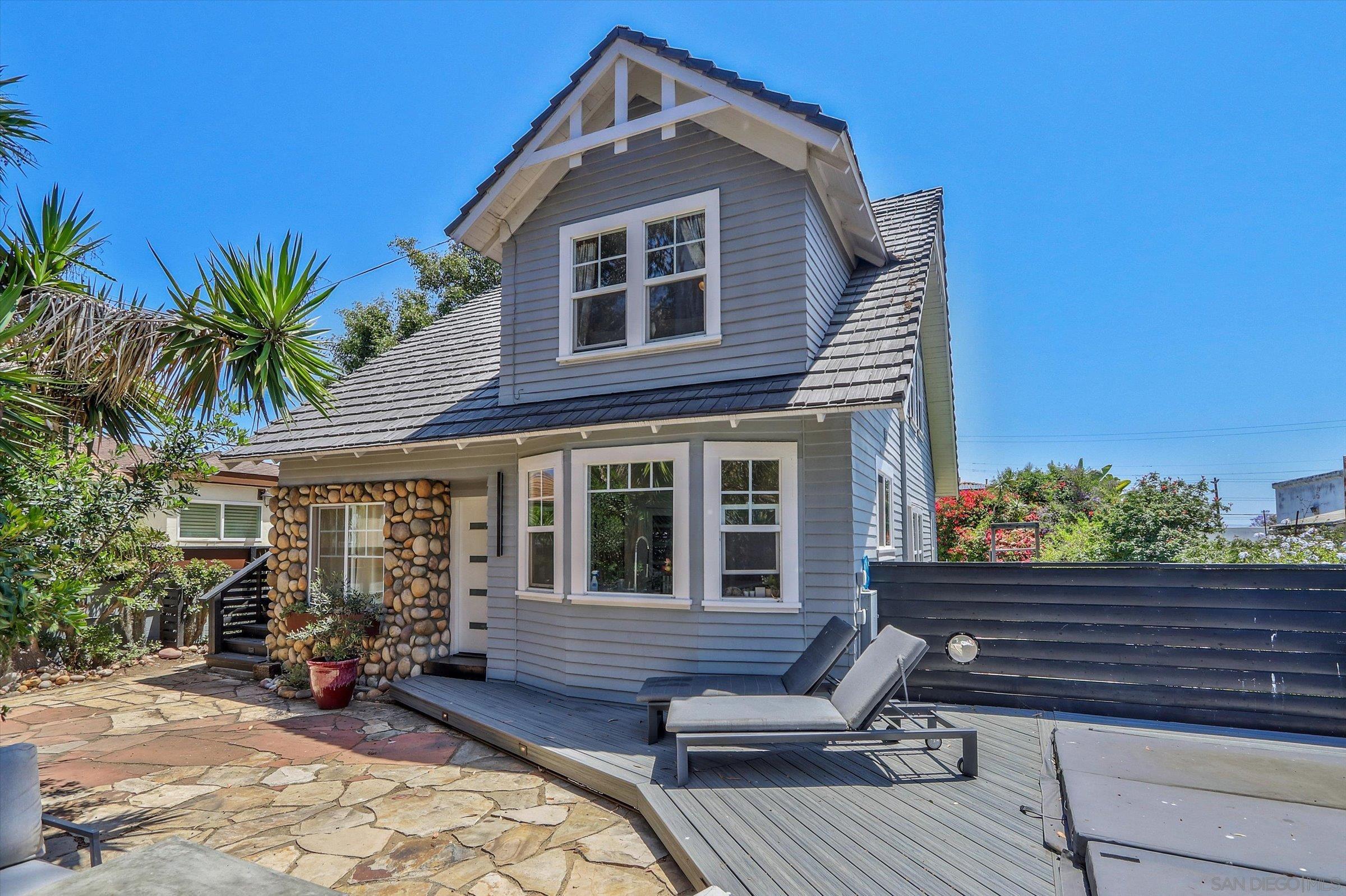 Front Image Thumbnail for SD250030046