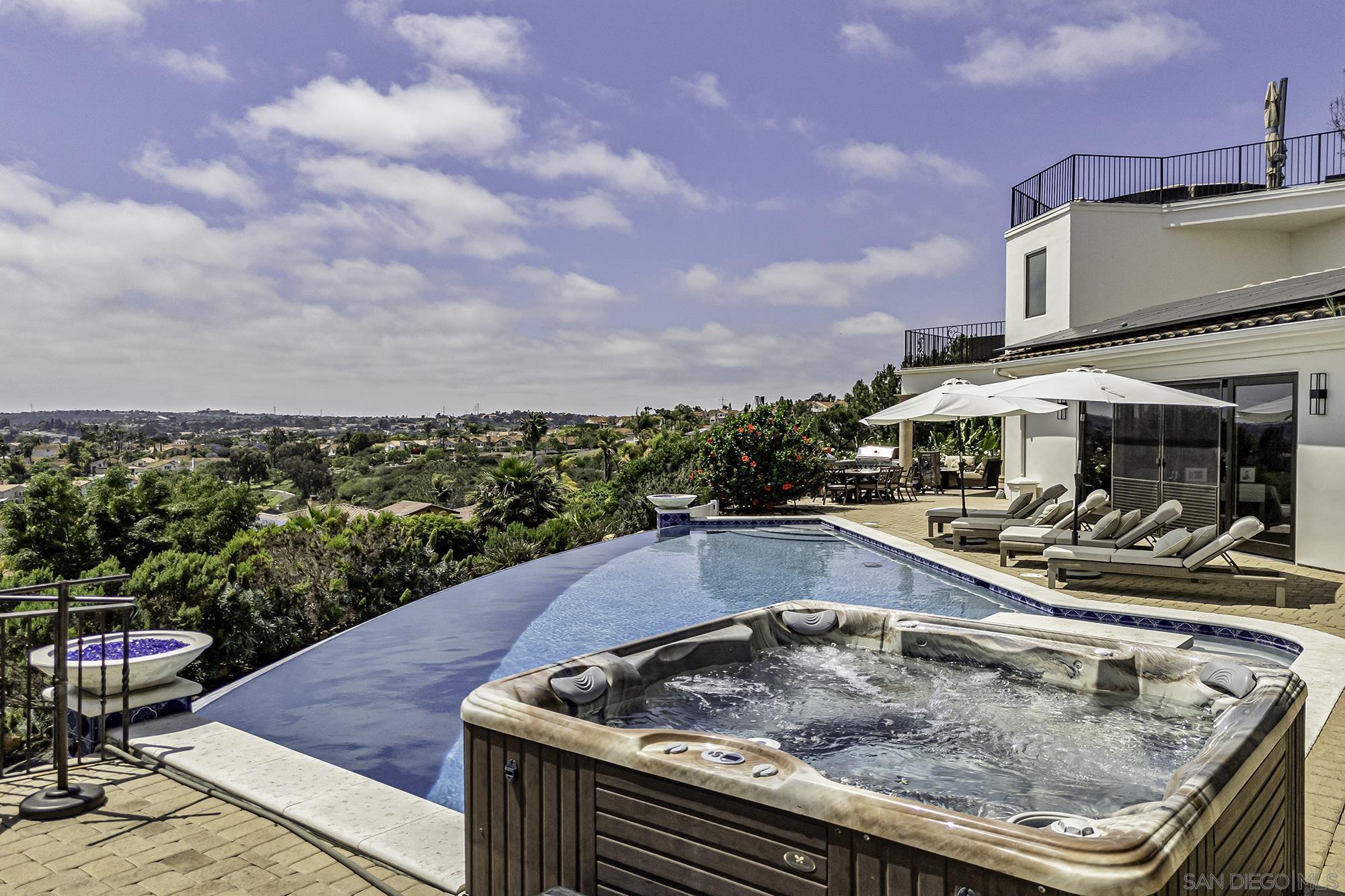 Detail Gallery Image 13 of 74 For 7335  El Fuerte St, Carlsbad,  CA 92009 - 9 Beds | 7/1 Baths