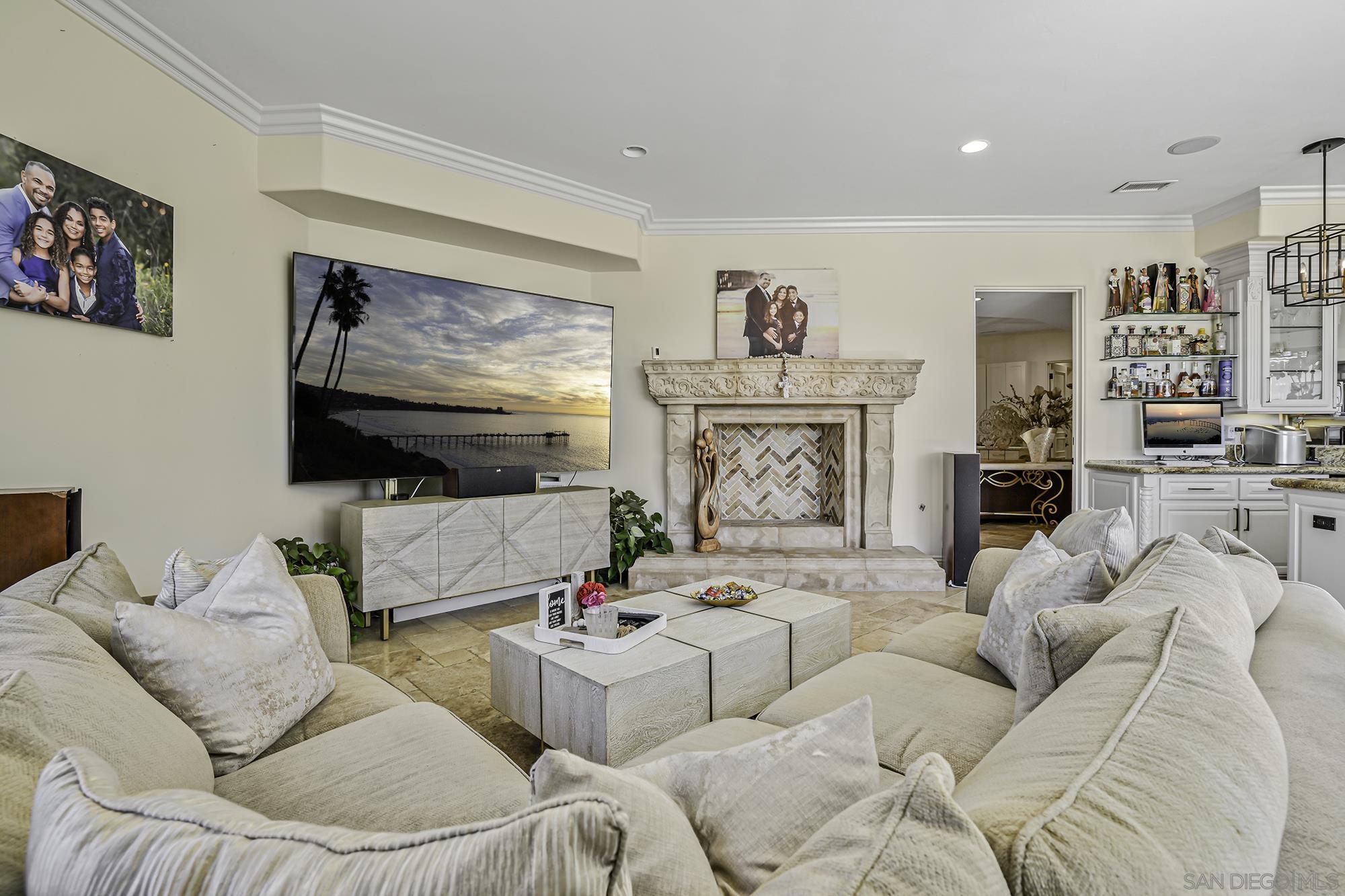 Detail Gallery Image 30 of 74 For 7335  El Fuerte St, Carlsbad,  CA 92009 - 9 Beds | 7/1 Baths