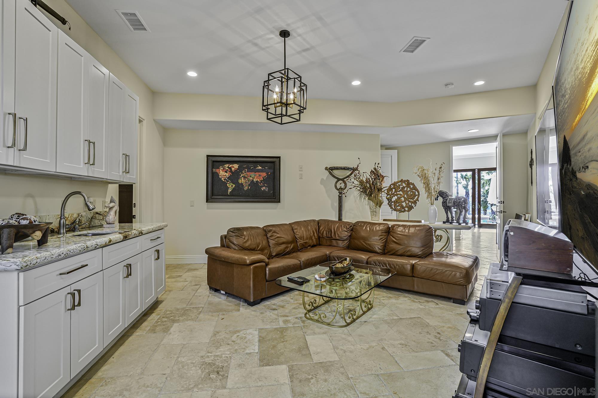Detail Gallery Image 36 of 74 For 7335  El Fuerte St, Carlsbad,  CA 92009 - 9 Beds | 7/1 Baths
