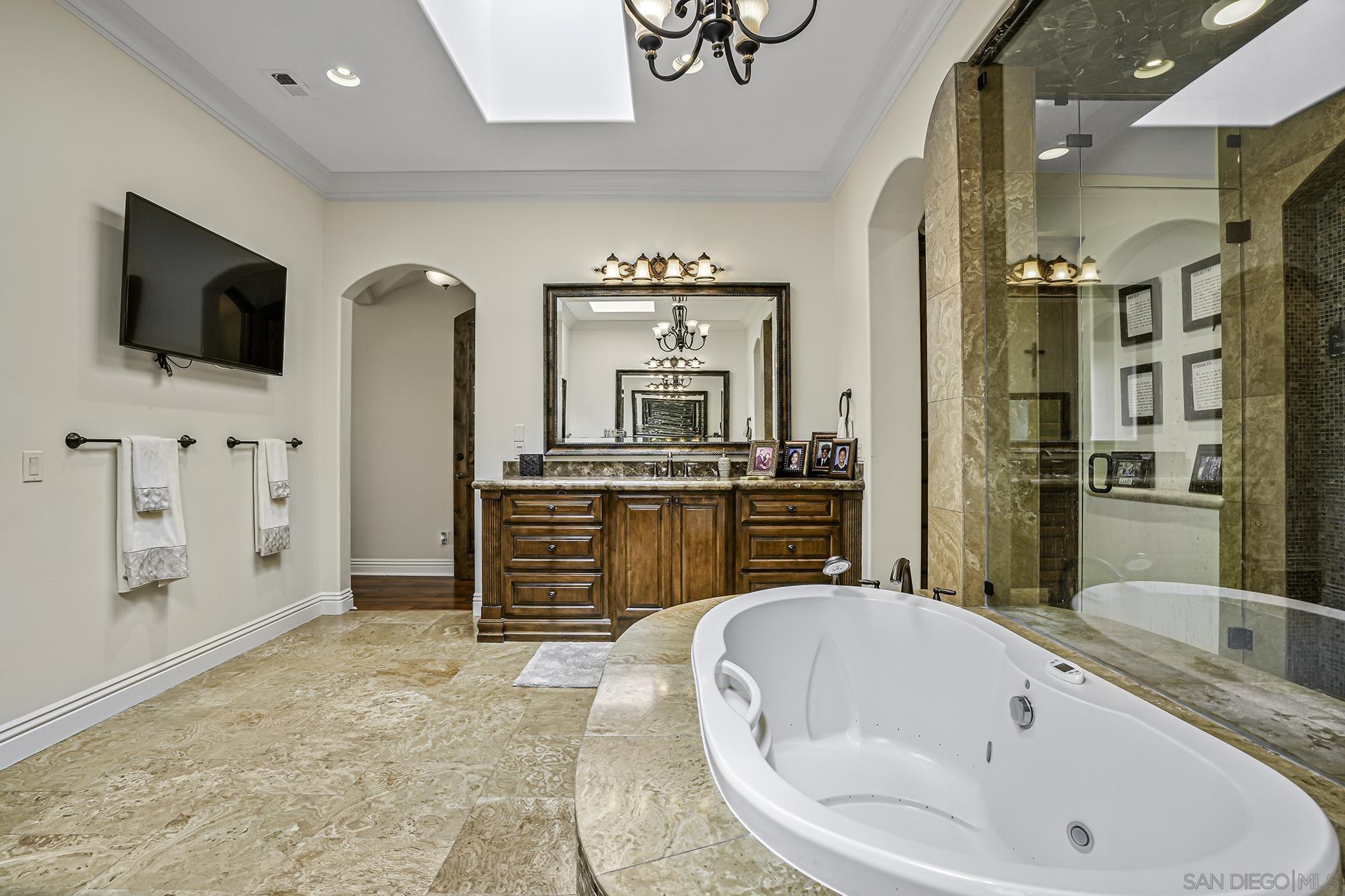 Detail Gallery Image 43 of 74 For 7335  El Fuerte St, Carlsbad,  CA 92009 - 9 Beds | 7/1 Baths