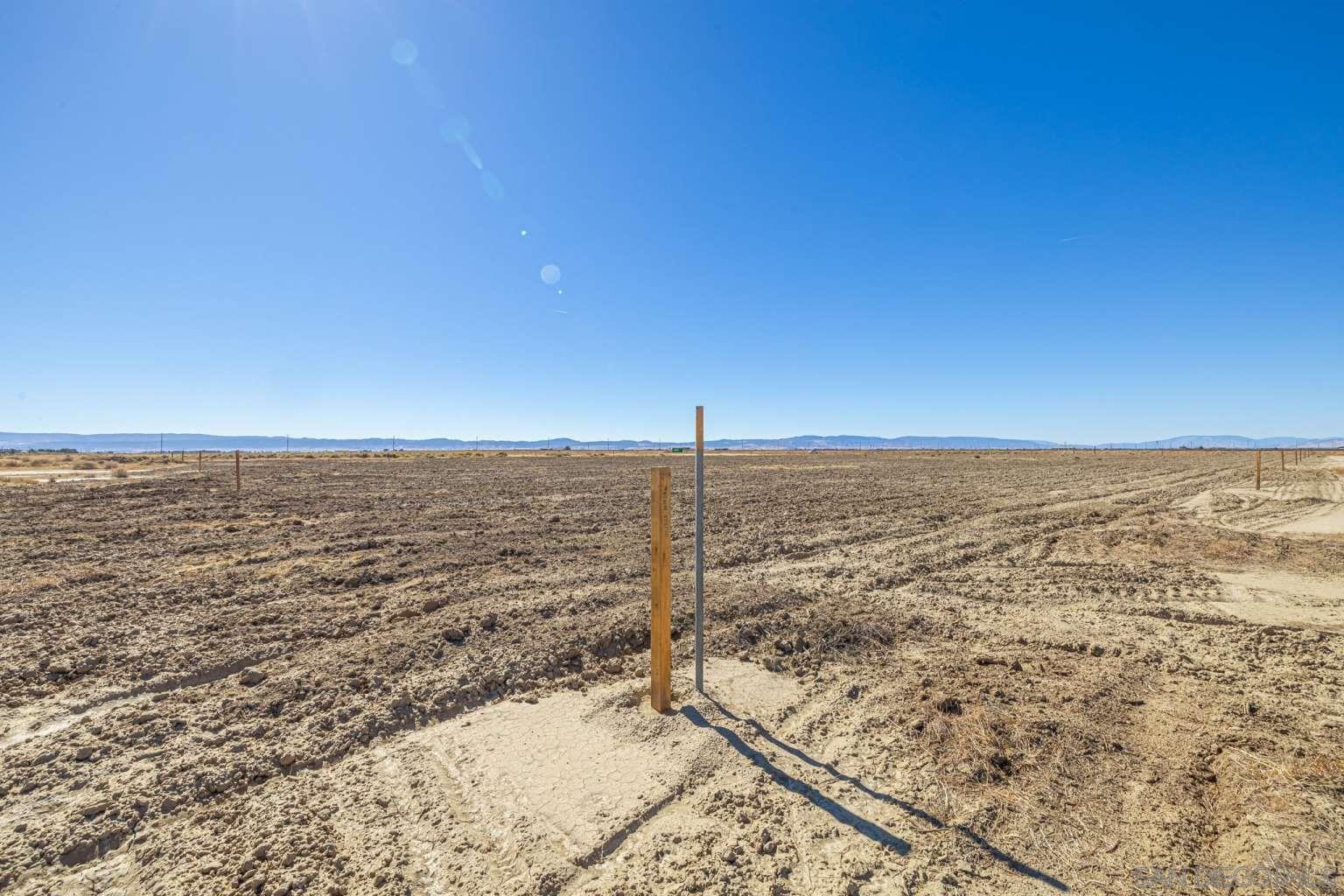 Detail Gallery Image 25 of 43 For , Rosamond,  CA 93560 - – Beds | – Baths