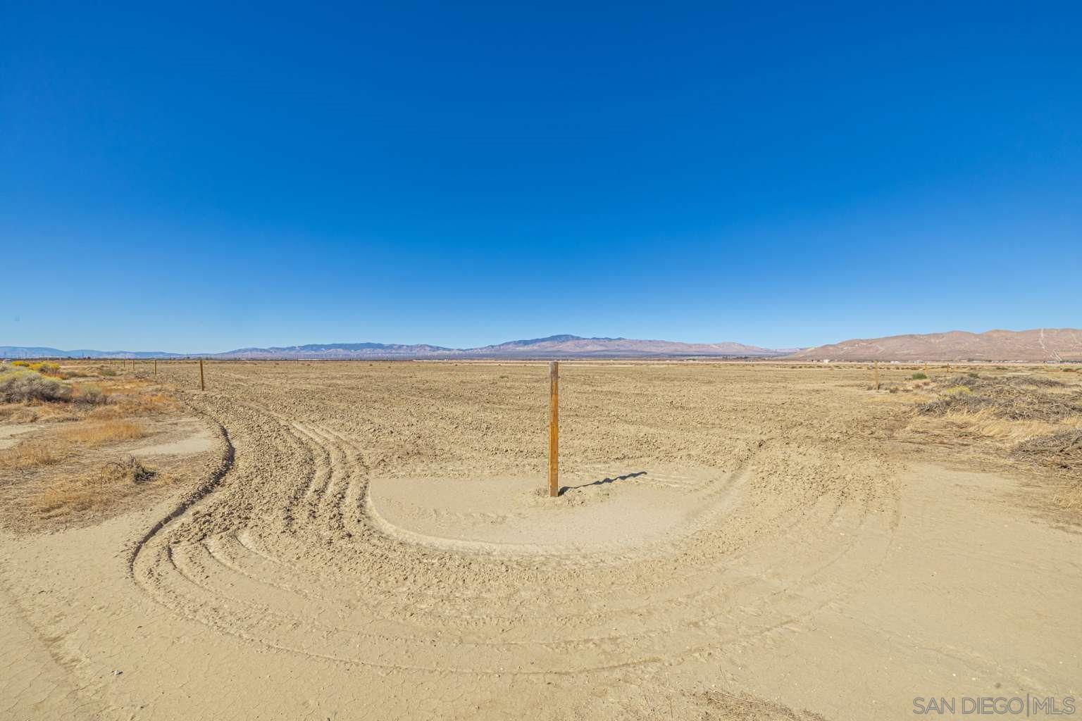 Detail Gallery Image 27 of 43 For , Rosamond,  CA 93560 - – Beds | – Baths