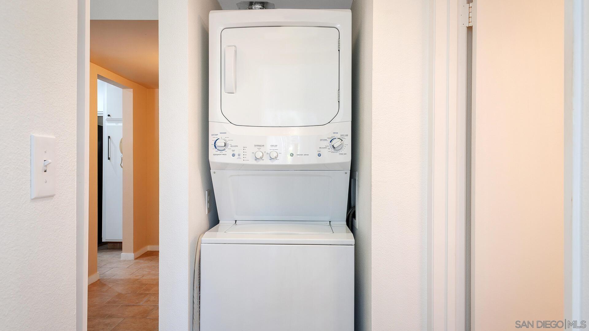 Detail Gallery Image 12 of 26 For 12515  Oaks North Dr.  226, San Diego,  CA 92128 - 2 Beds | 2 Baths