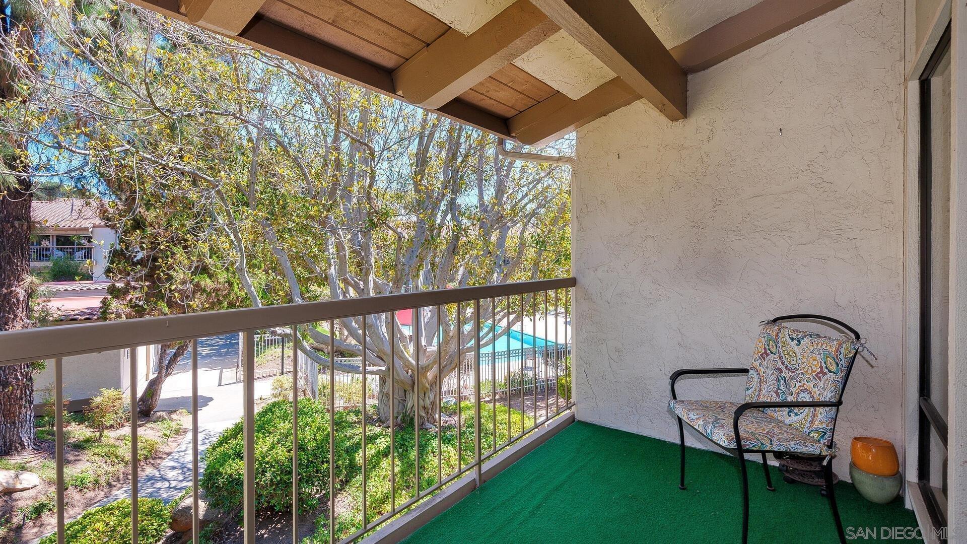 Detail Gallery Image 18 of 26 For 12515  Oaks North Dr.  226, San Diego,  CA 92128 - 2 Beds | 2 Baths