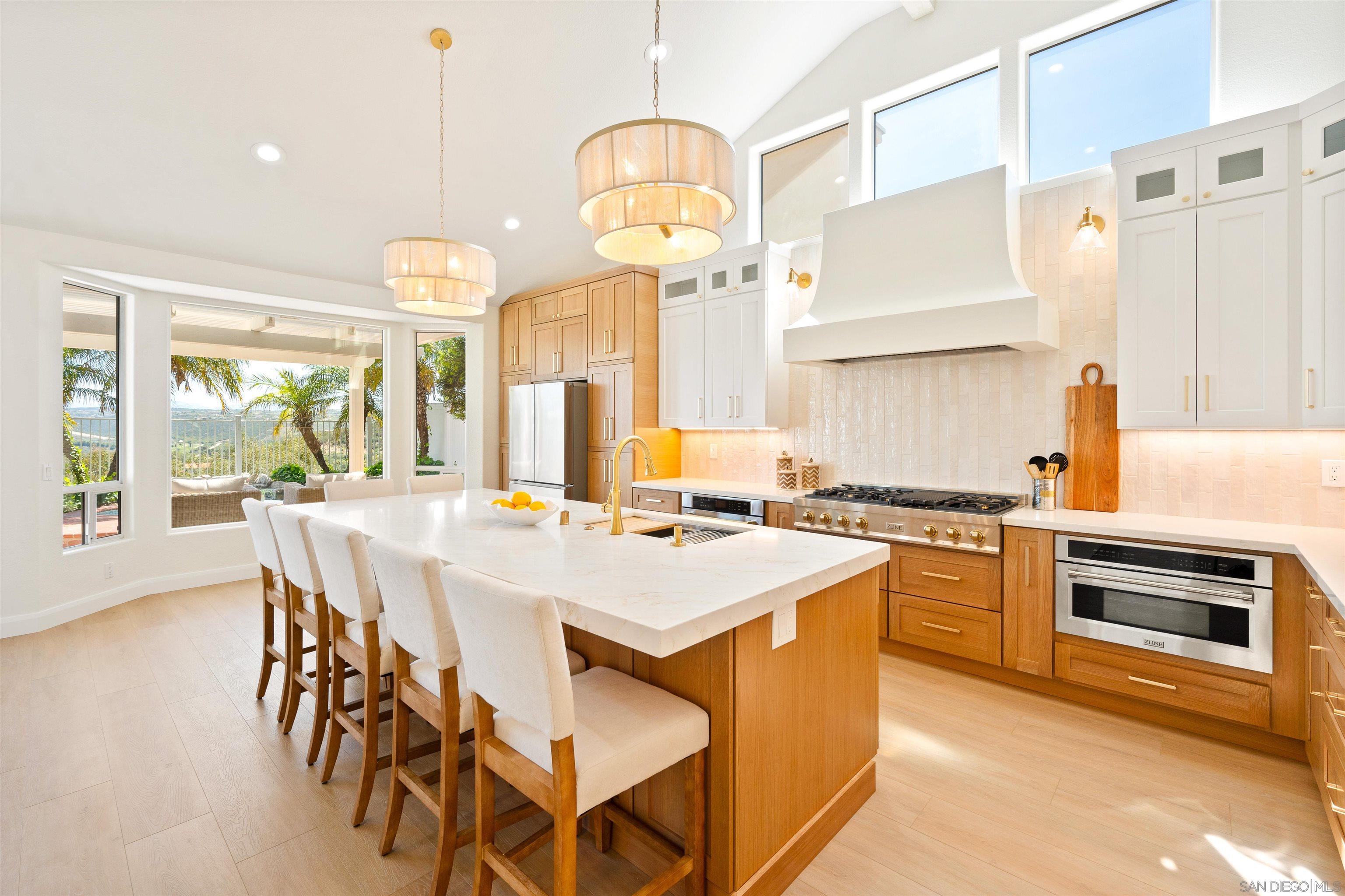 Detail Gallery Image 1 of 1 For 11475  Eastridge Pl, San Diego,  CA 92131 - 4 Beds | 3/1 Baths