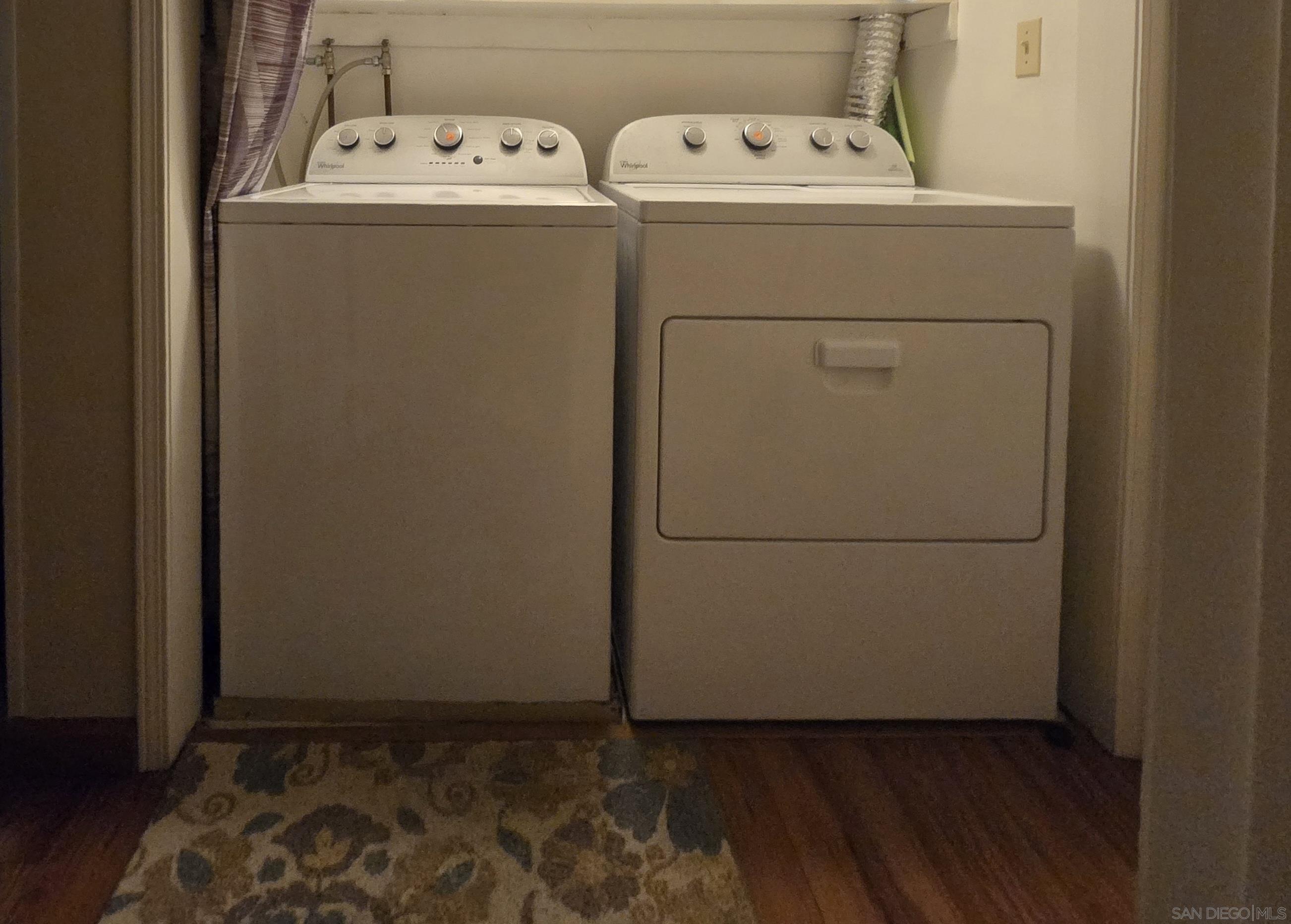 Detail Gallery Image 15 of 30 For 4701  Date  #205,  La Mesa,  CA 91942 - 3 Beds | 2 Baths