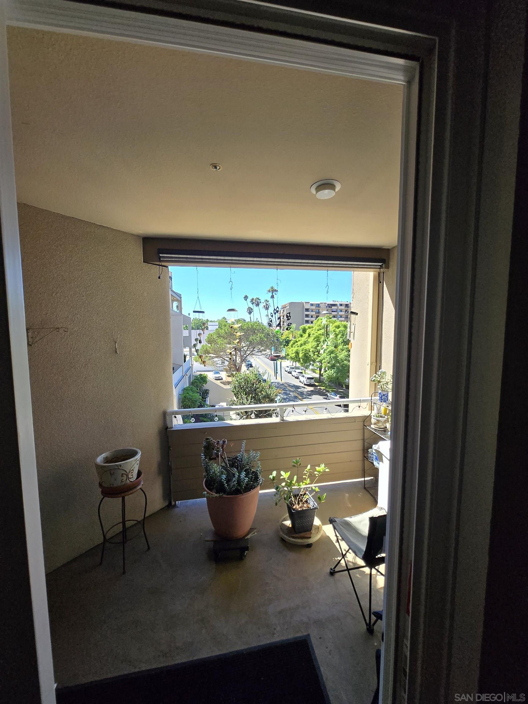 Detail Gallery Image 16 of 30 For 4701  Date  #205,  La Mesa,  CA 91942 - 3 Beds | 2 Baths