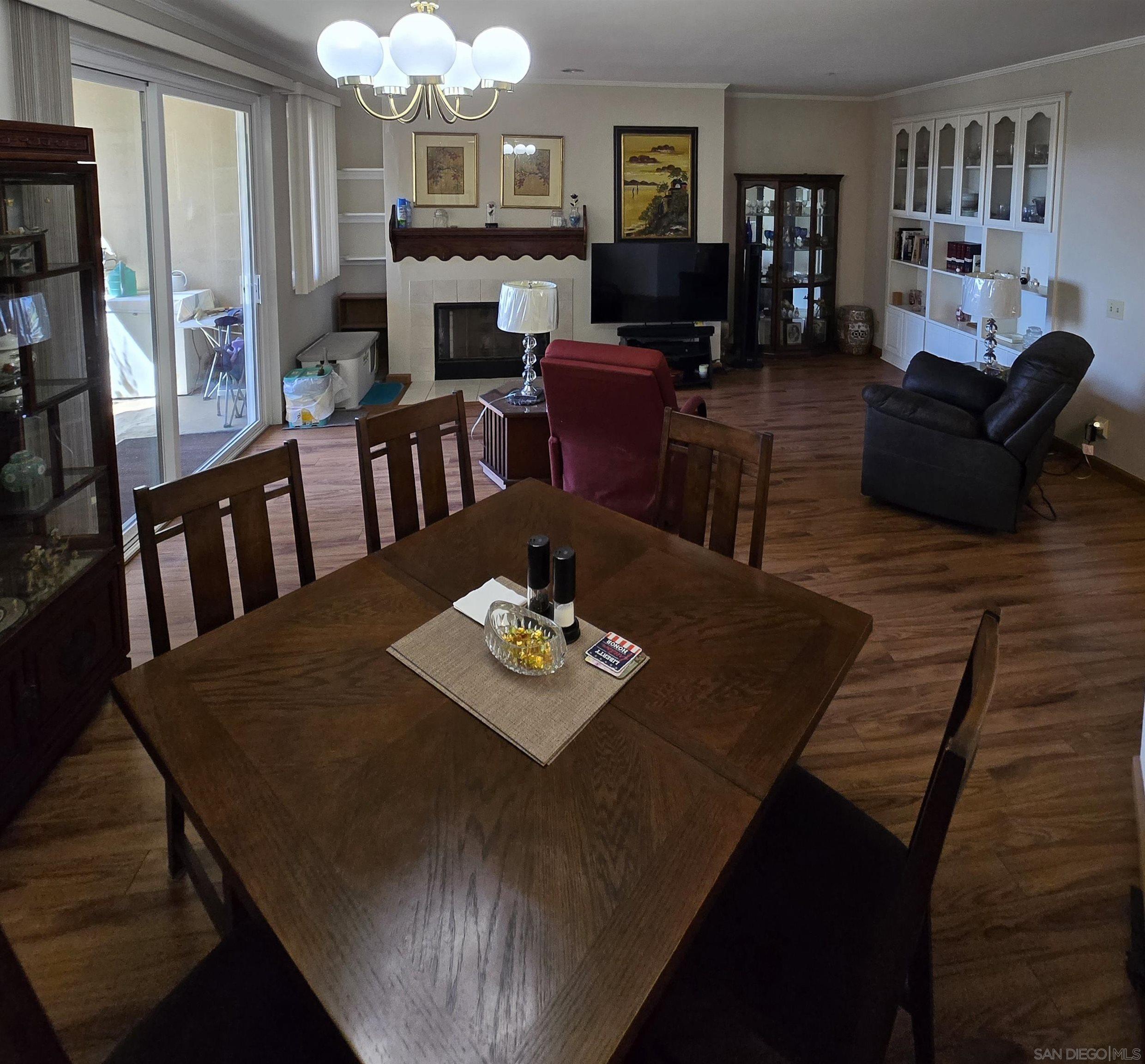 Detail Gallery Image 19 of 30 For 4701  Date  #205,  La Mesa,  CA 91942 - 3 Beds | 2 Baths