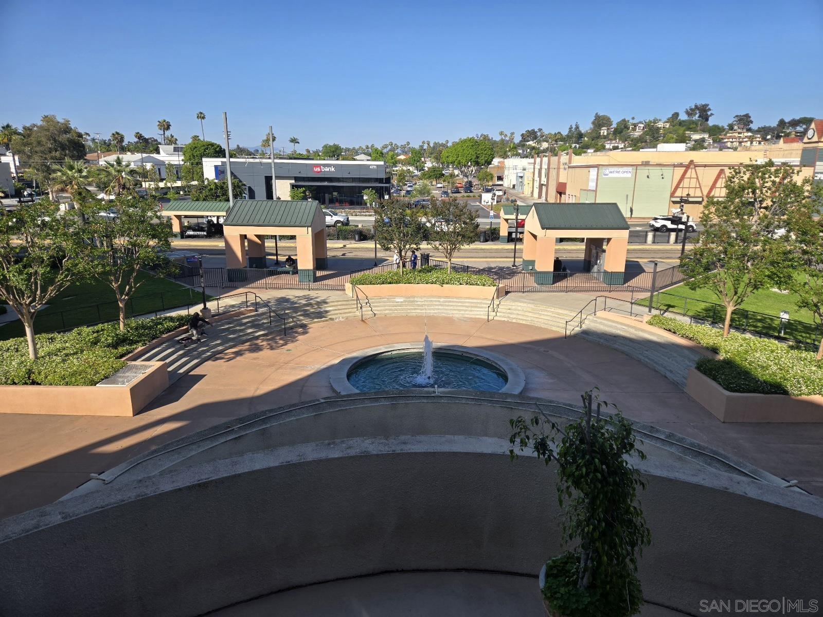 Detail Gallery Image 3 of 30 For 4701  Date  #205,  La Mesa,  CA 91942 - 3 Beds | 2 Baths