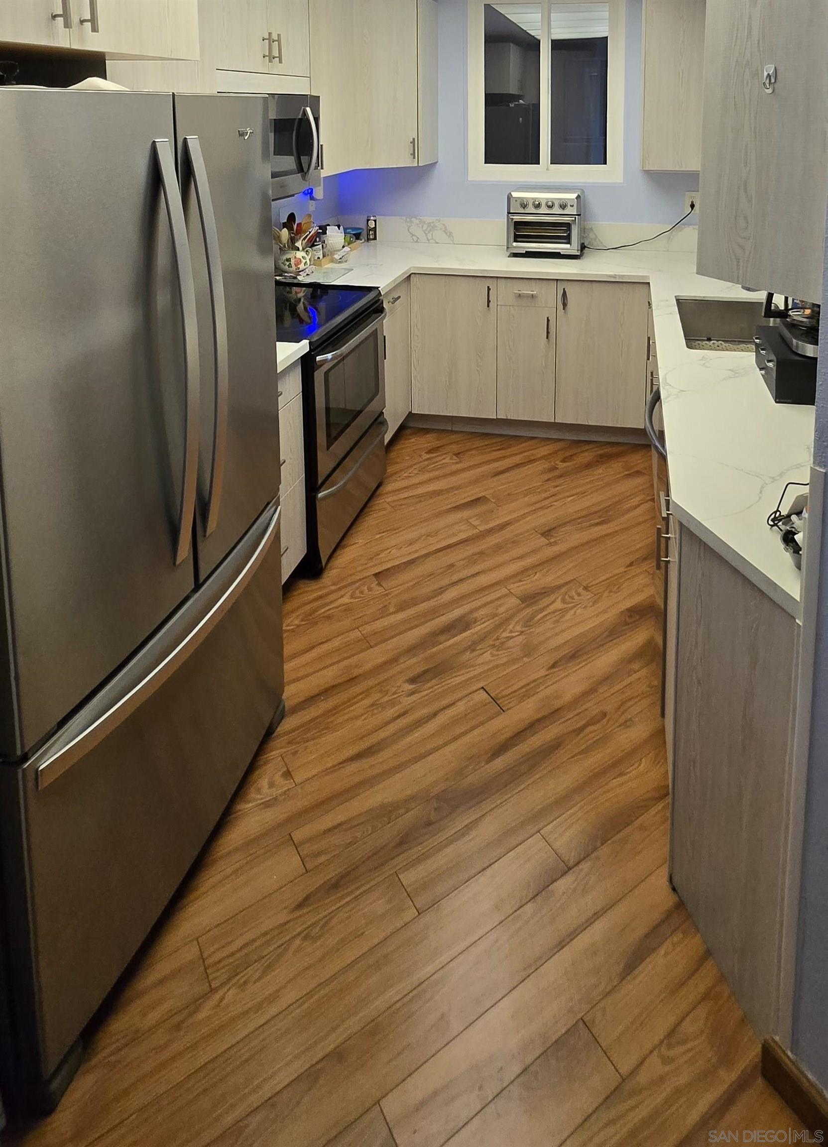 Detail Gallery Image 28 of 30 For 4701  Date  #205,  La Mesa,  CA 91942 - 3 Beds | 2 Baths