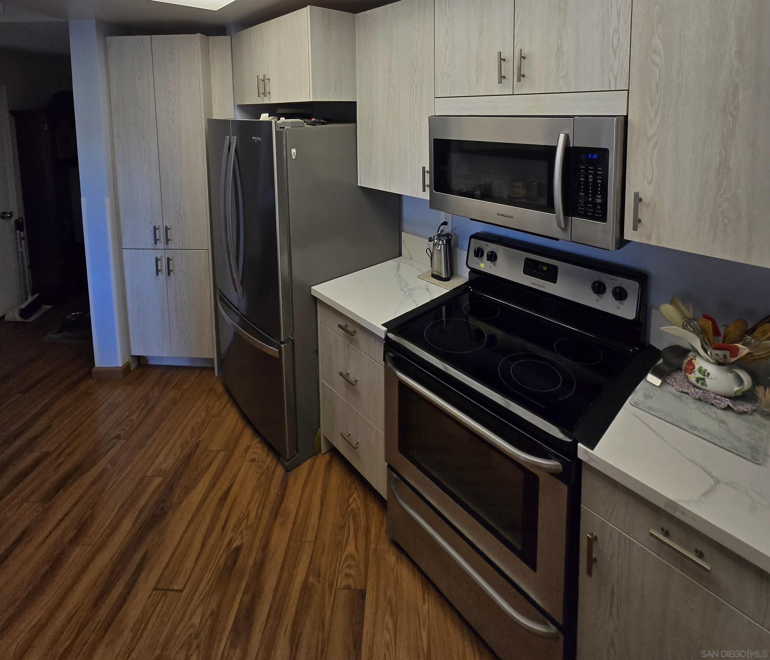 Detail Gallery Image 29 of 30 For 4701  Date  #205,  La Mesa,  CA 91942 - 3 Beds | 2 Baths