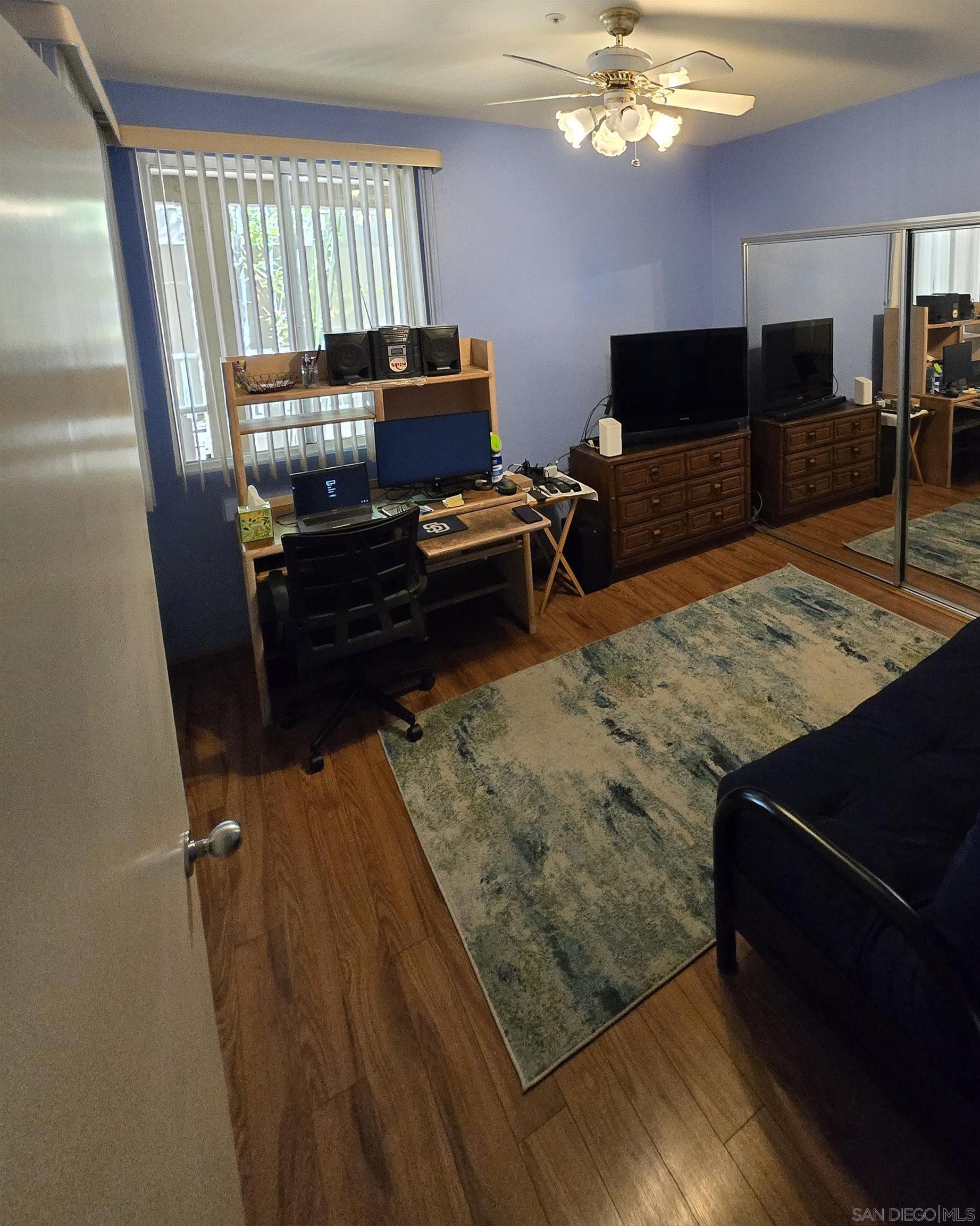 Detail Gallery Image 7 of 30 For 4701  Date  #205,  La Mesa,  CA 91942 - 3 Beds | 2 Baths