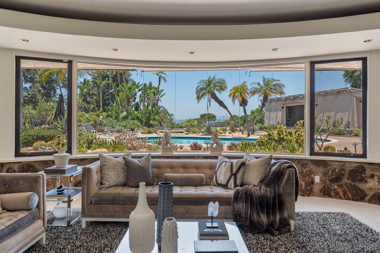 Detail Gallery Image 1 of 1 For 11020  Horizon Hills Dr, El Cajon,  CA 92020 - 5 Beds | 3/1 Baths