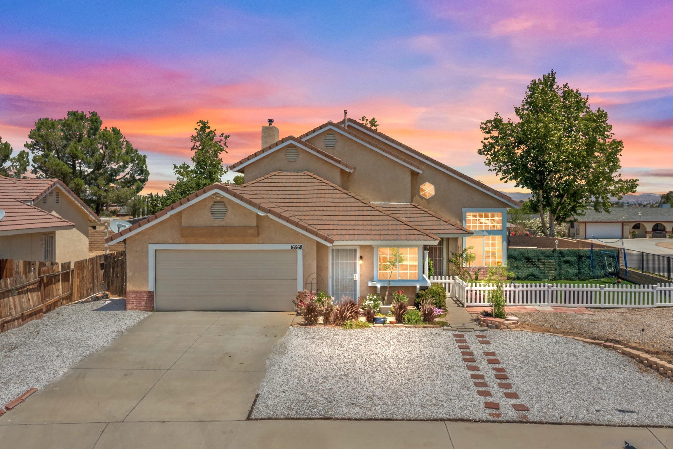 Detail Gallery Image 1 of 1 For 16568  San Juan Ct, Victorville,  CA 92395 - 4 Beds | 3 Baths