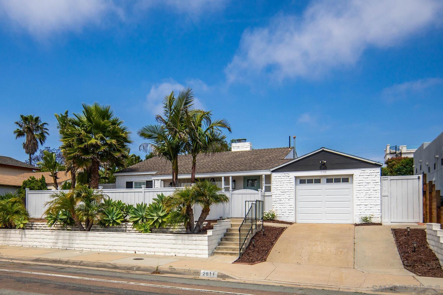 Detail Gallery Image 1 of 1 For 2811  Burgener Blvd., San Diego,  CA 92110 - 3 Beds | 1 Baths