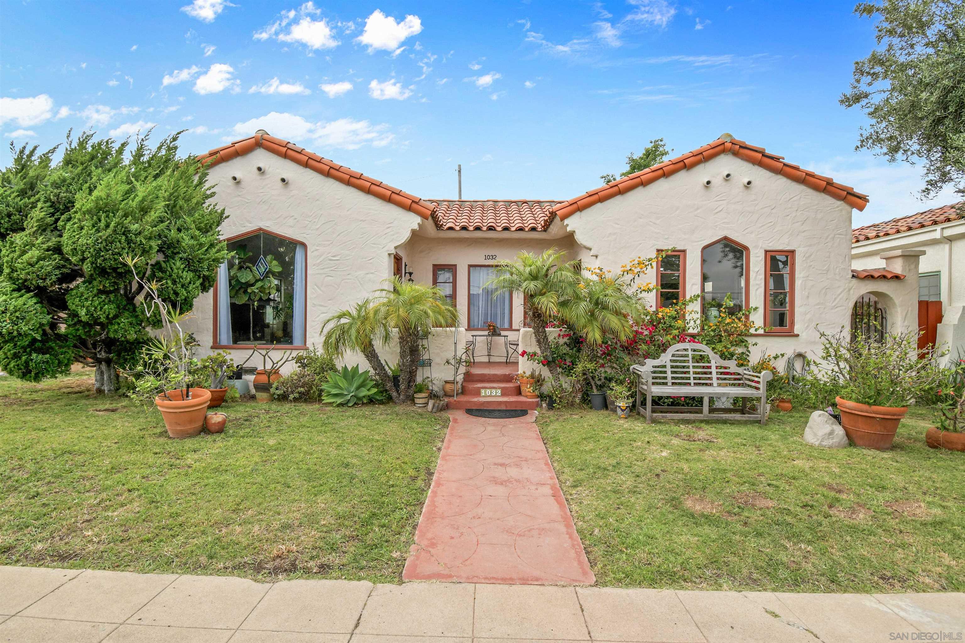 Detail Gallery Image 1 of 1 For 1032  Alberta Pl, San Diego,  CA 92103 - 3 Beds | 1/1 Baths