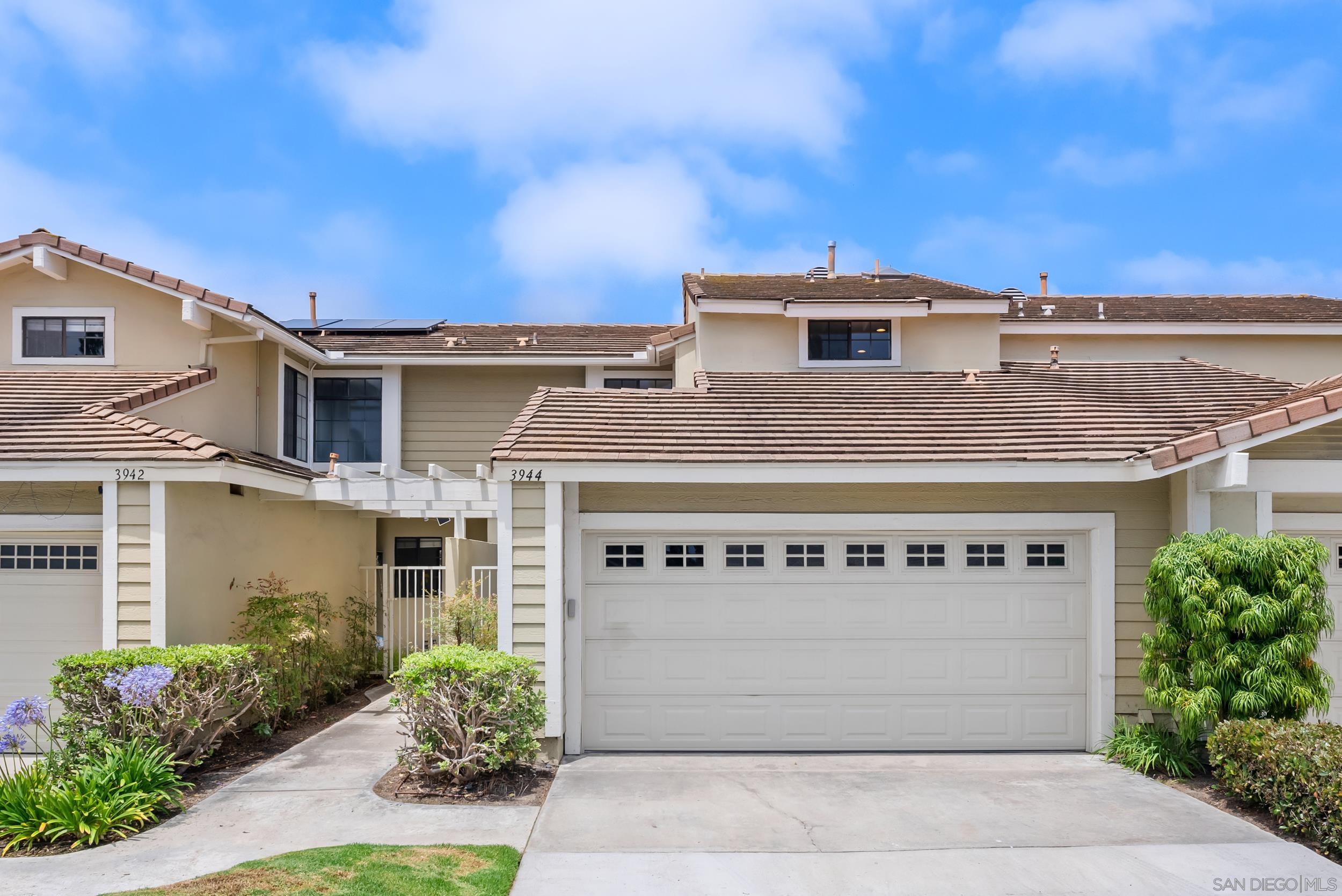 Detail Gallery Image 1 of 1 For 3944  Caminito Del Mar Surf, San Diego,  CA 92130 - 3 Beds | 2/1 Baths
