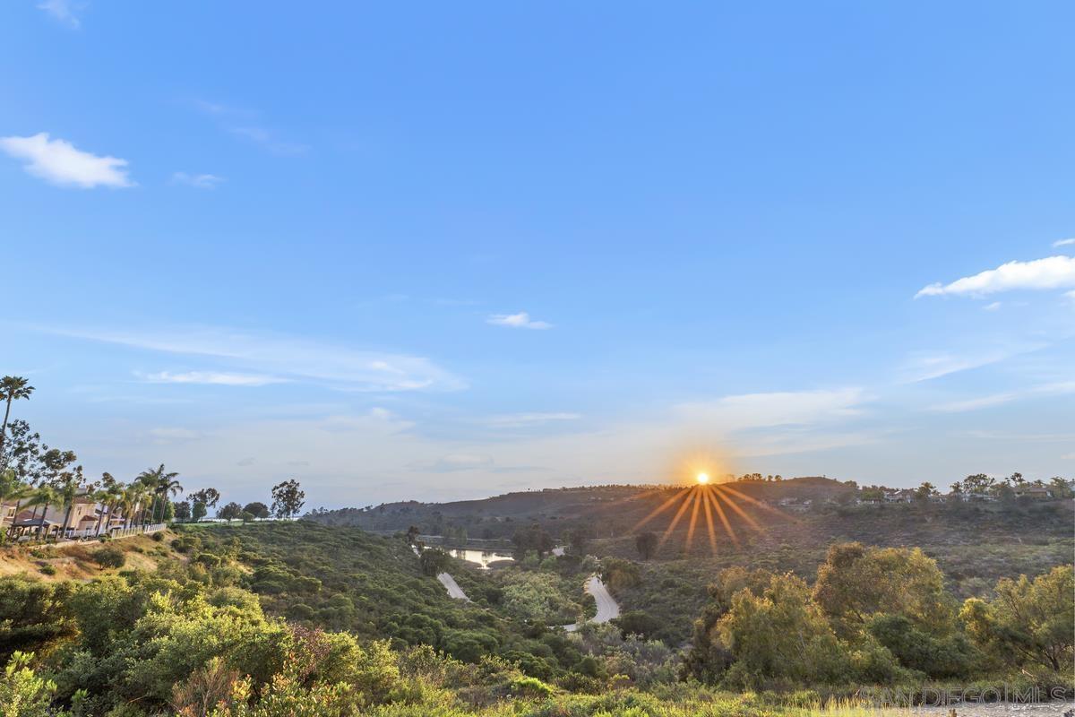 Detail Gallery Image 1 of 1 For 10752  Sunset Ridge Dr, San Diego,  CA 92131 - 4 Beds | 3 Baths