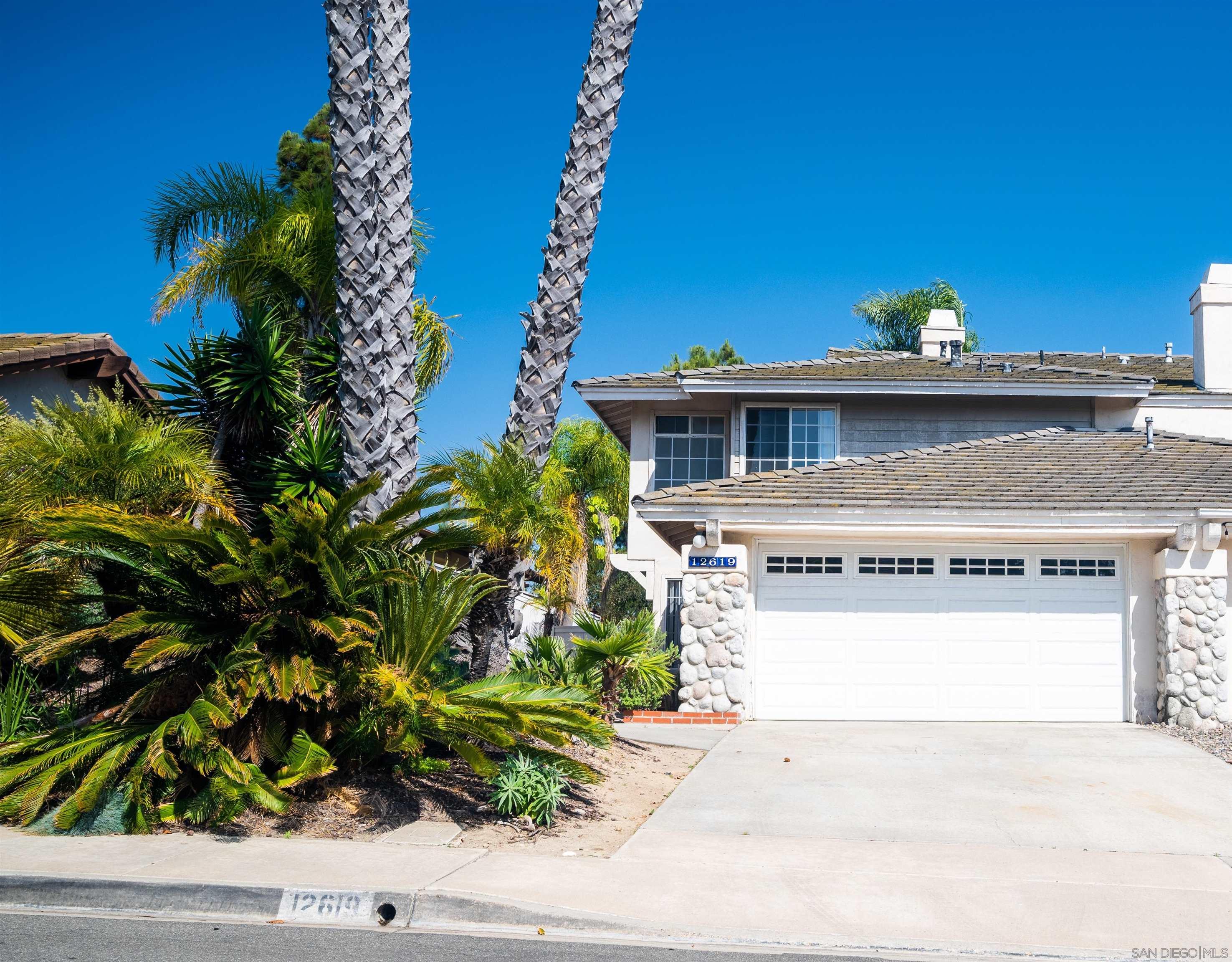 Detail Gallery Image 1 of 1 For 12619  Calle De La Siena, San Diego,  CA 92130 - 3 Beds | 3 Baths