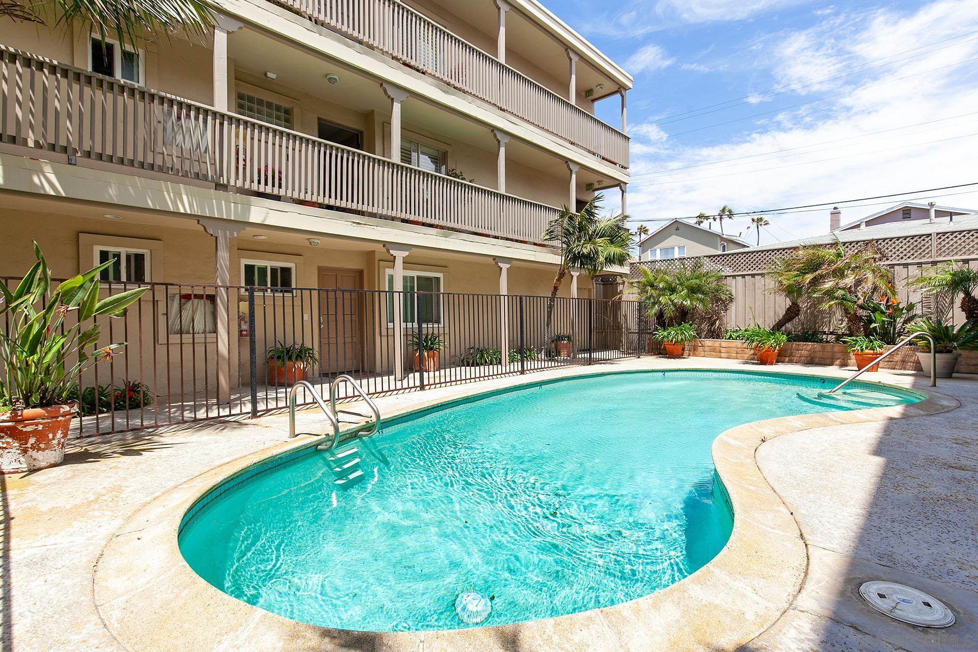 Detail Gallery Image 33 of 55 For 4848  Bermuda Ave  #E3,  San Diego,  CA 92107 - 1 Beds | 1 Baths