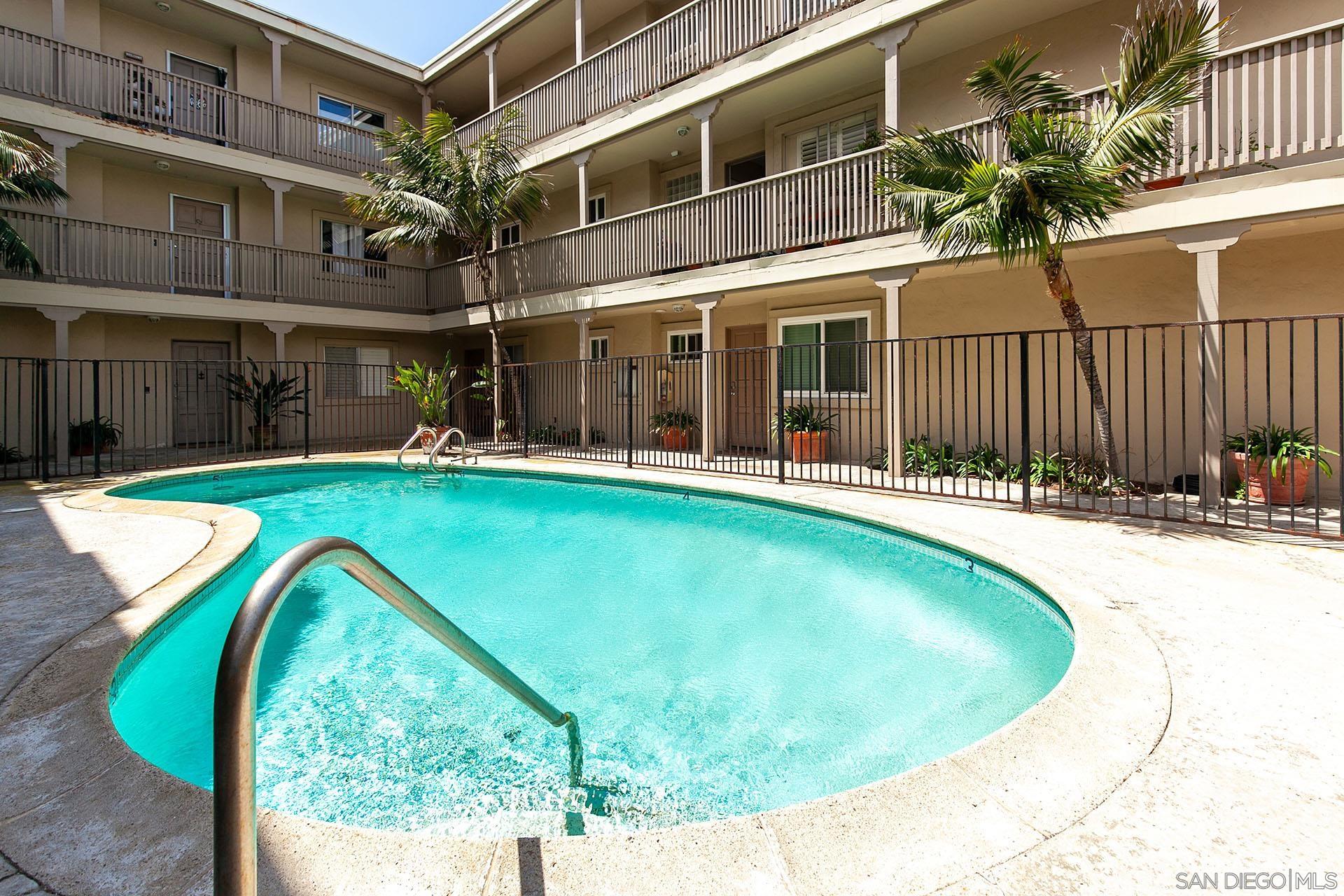 Detail Gallery Image 34 of 55 For 4848  Bermuda Ave  #E3,  San Diego,  CA 92107 - 1 Beds | 1 Baths